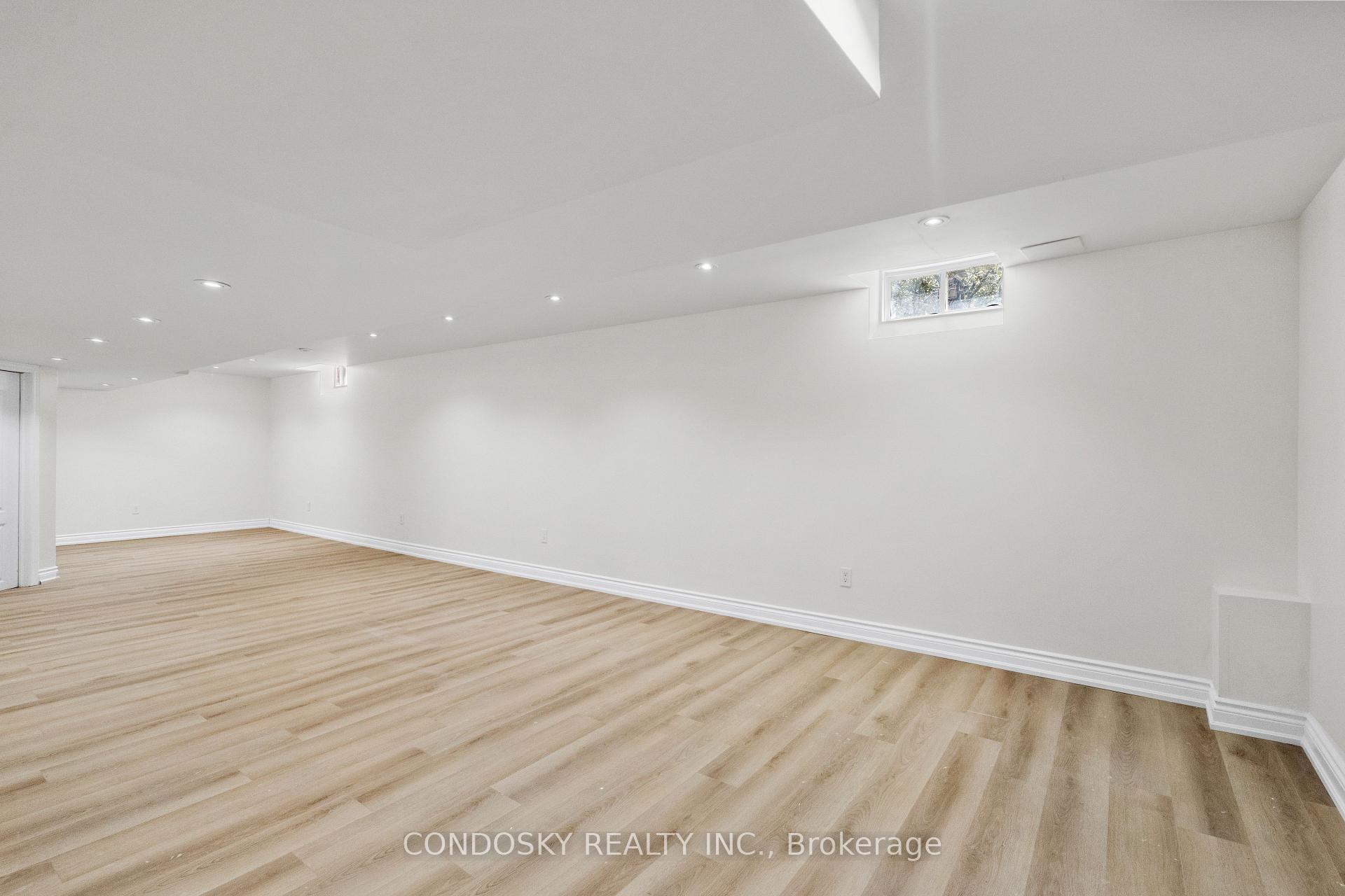 Photo 41 of 3322 Fox Run Circle, Oakville, Bronte — HOMEH