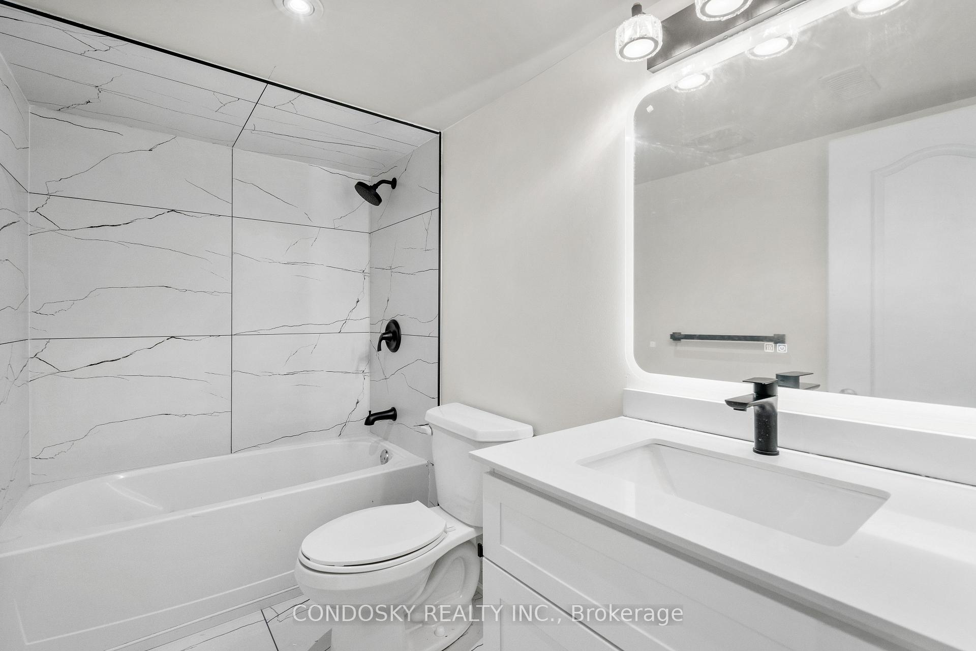 Photo 43 of 3322 Fox Run Circle, Oakville, Bronte — HOMEH