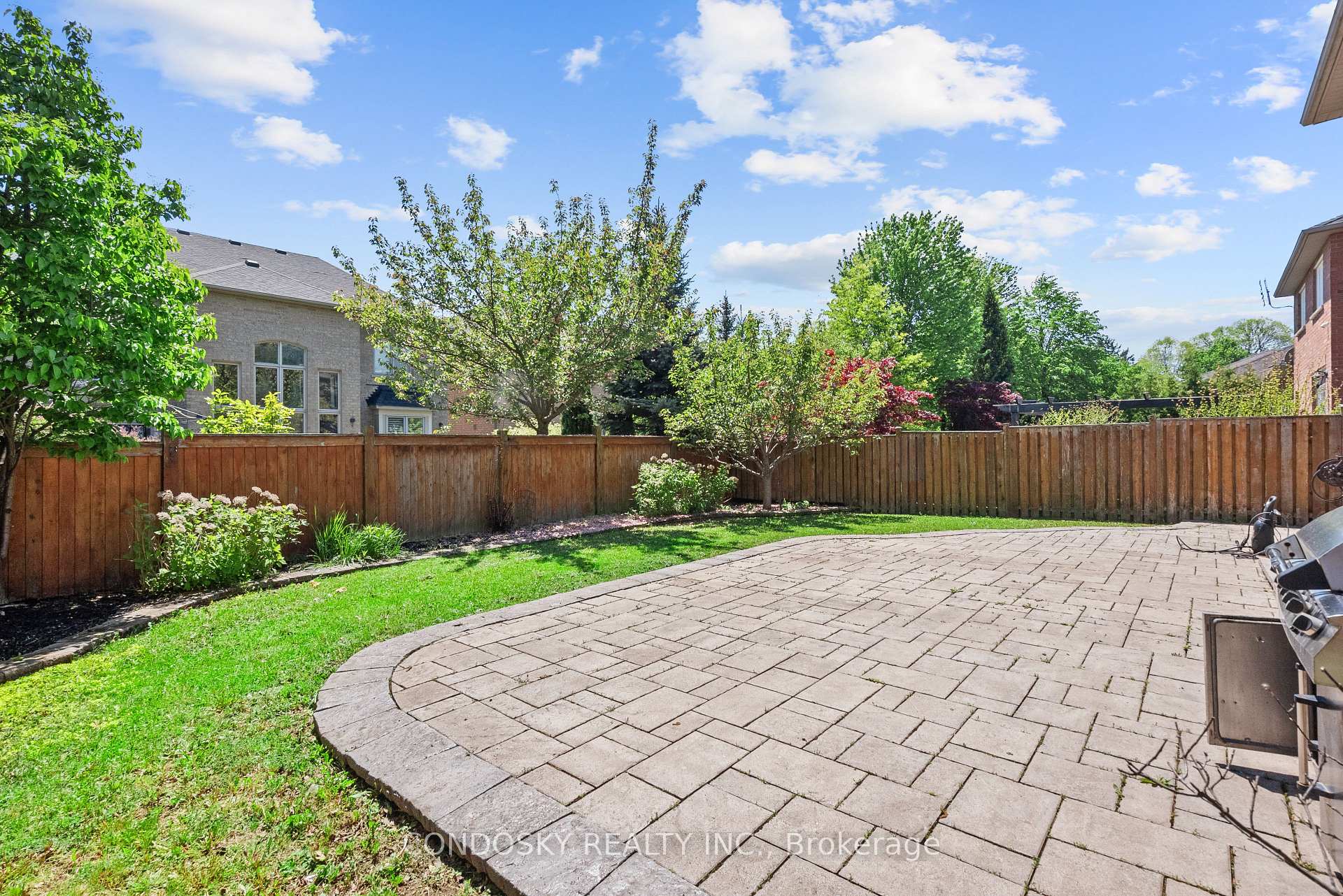 Photo 44 of 3322 Fox Run Circle, Oakville, Bronte — HOMEH
