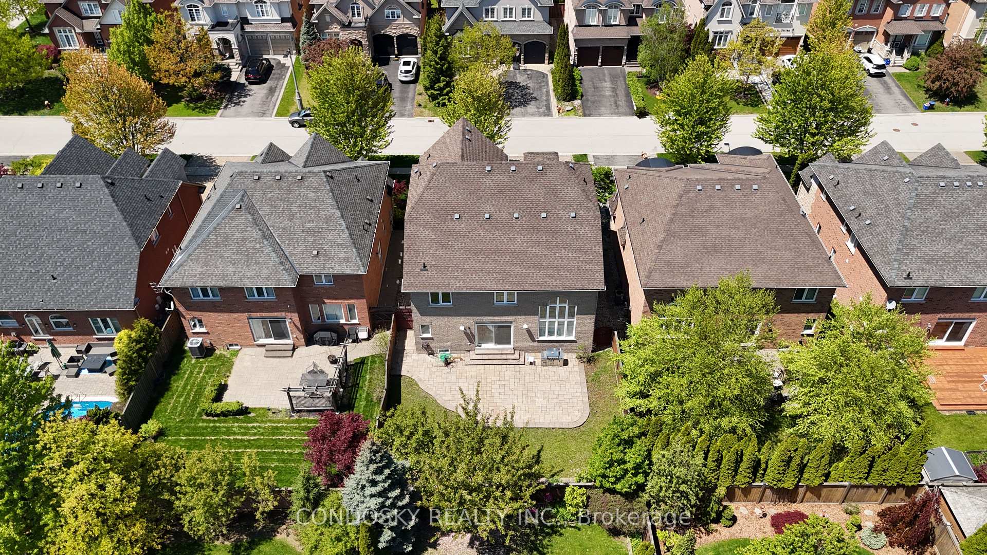Photo 48 of 3322 Fox Run Circle, Oakville, Bronte — HOMEH