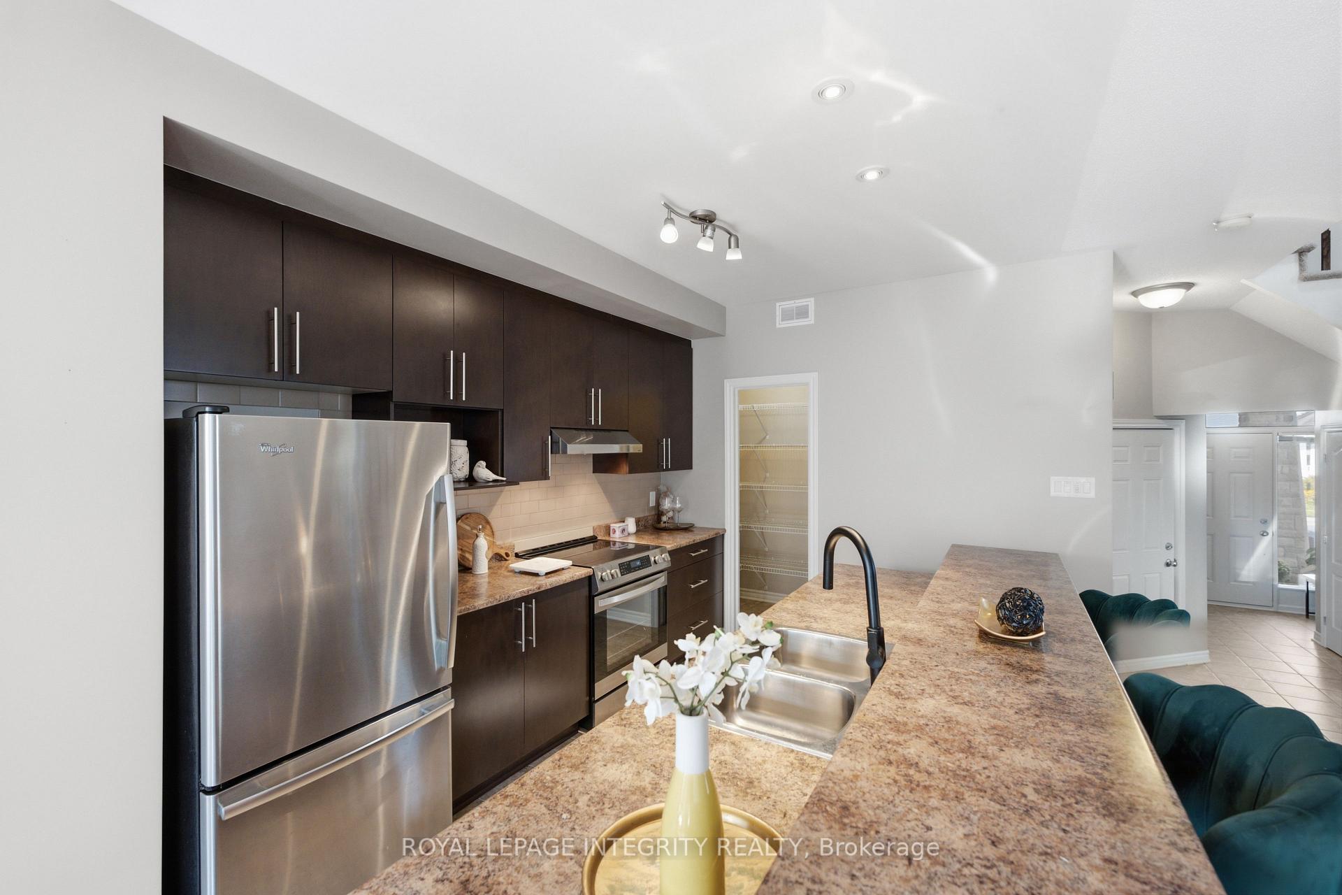 Photo 8 of 661 Willowmere Way, Ottawa, Blossom Park/Kemp Park/Findlay Creek — HOMEH
