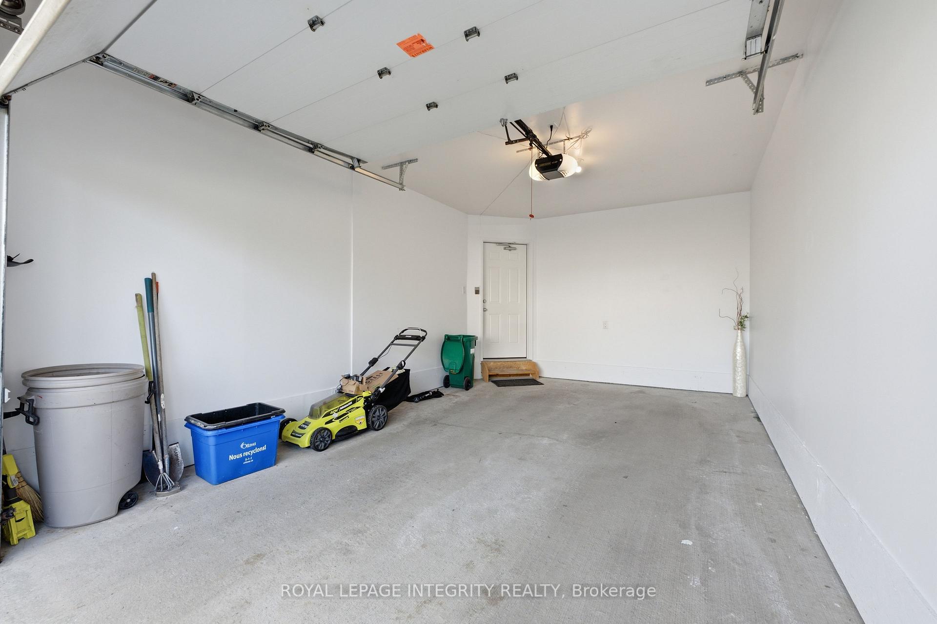 Photo 33 of 661 Willowmere Way, Ottawa, Blossom Park/Kemp Park/Findlay Creek — HOMEH