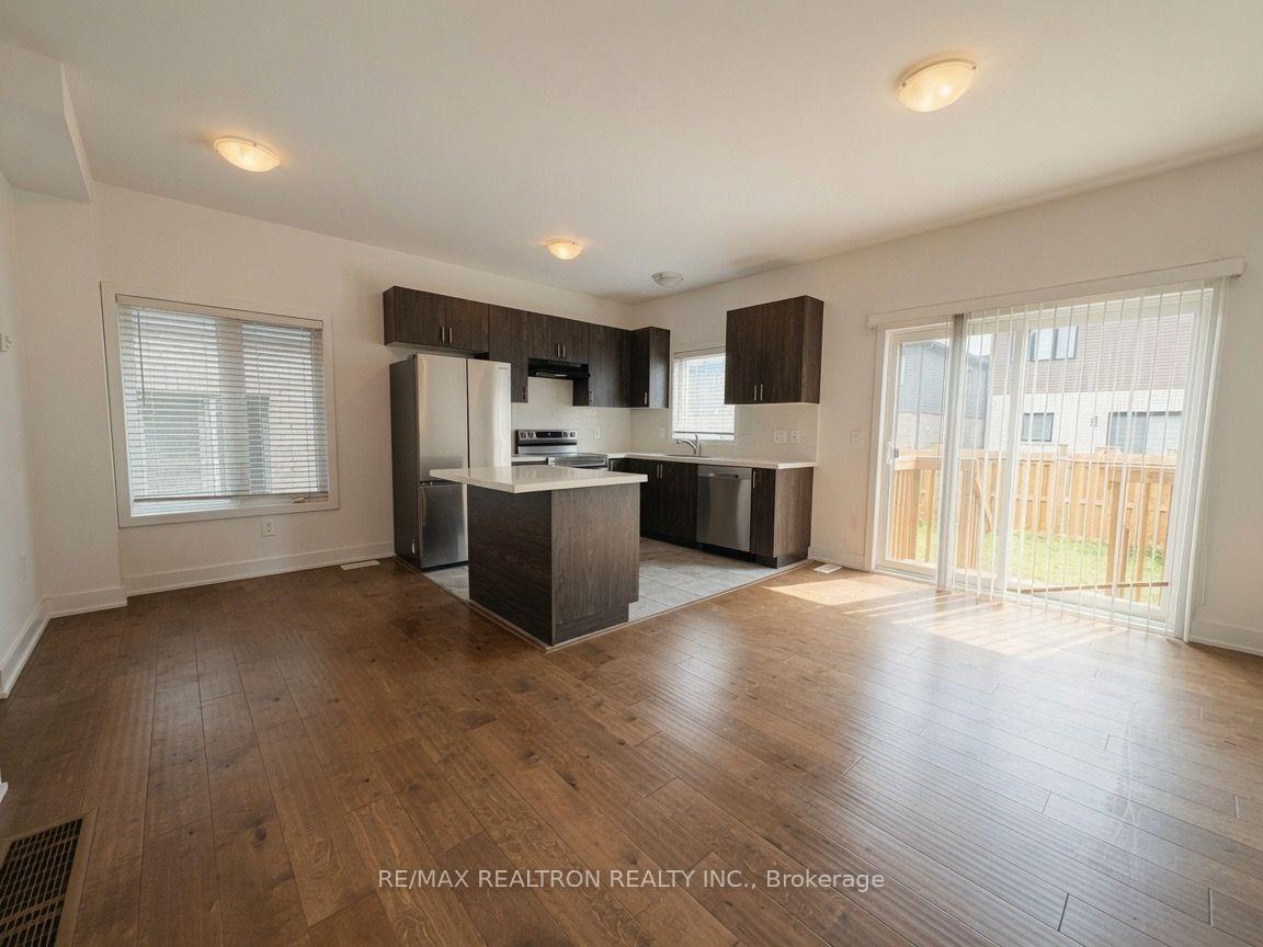 Photo 4 of 36 Westwood Avenue, Barrie, Painswick South — HOMEH