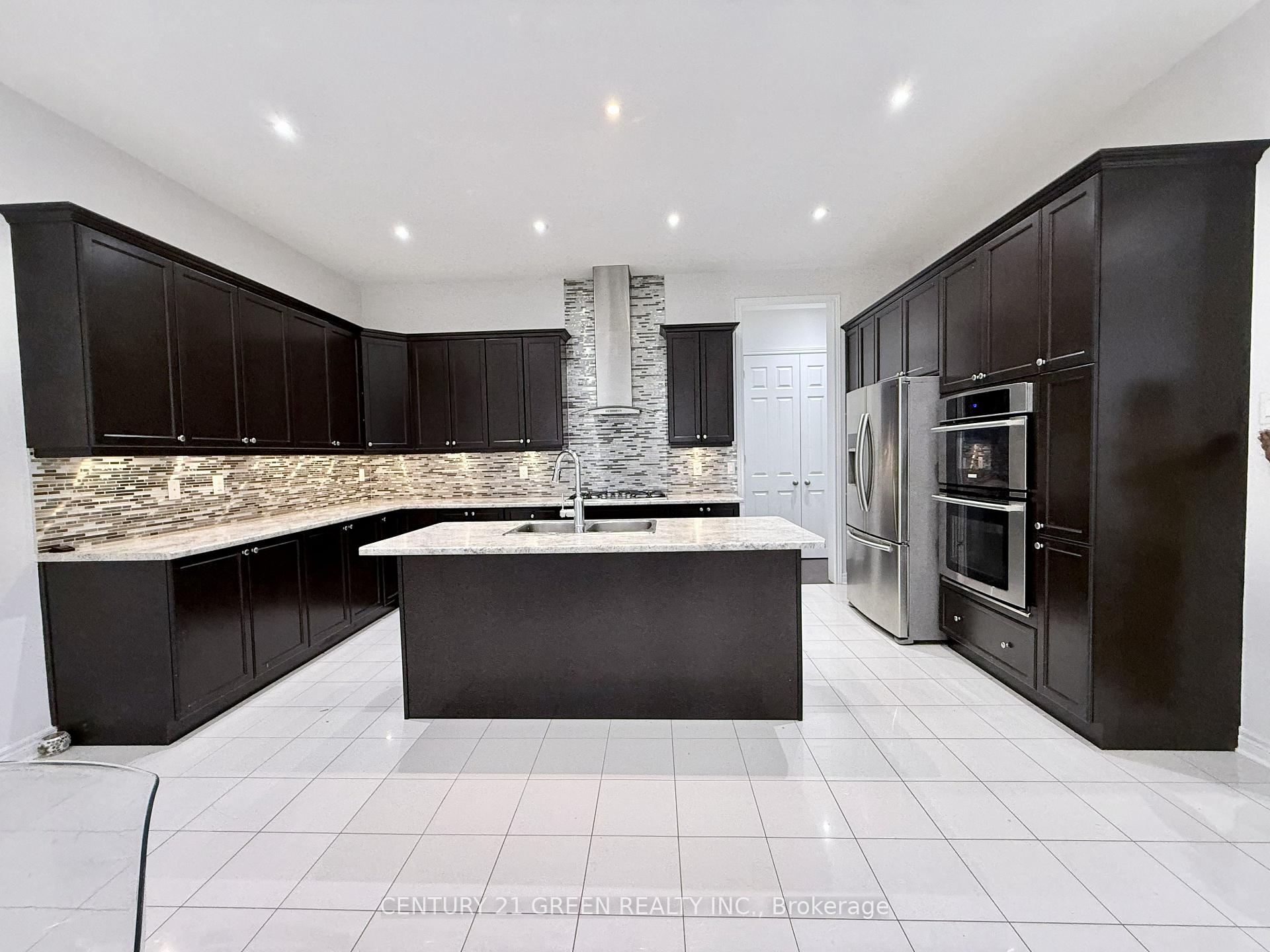 Photo 13 of Unit Upper, 43 Black Diamond Crescent, Brampton, Credit Valley — HOMEH