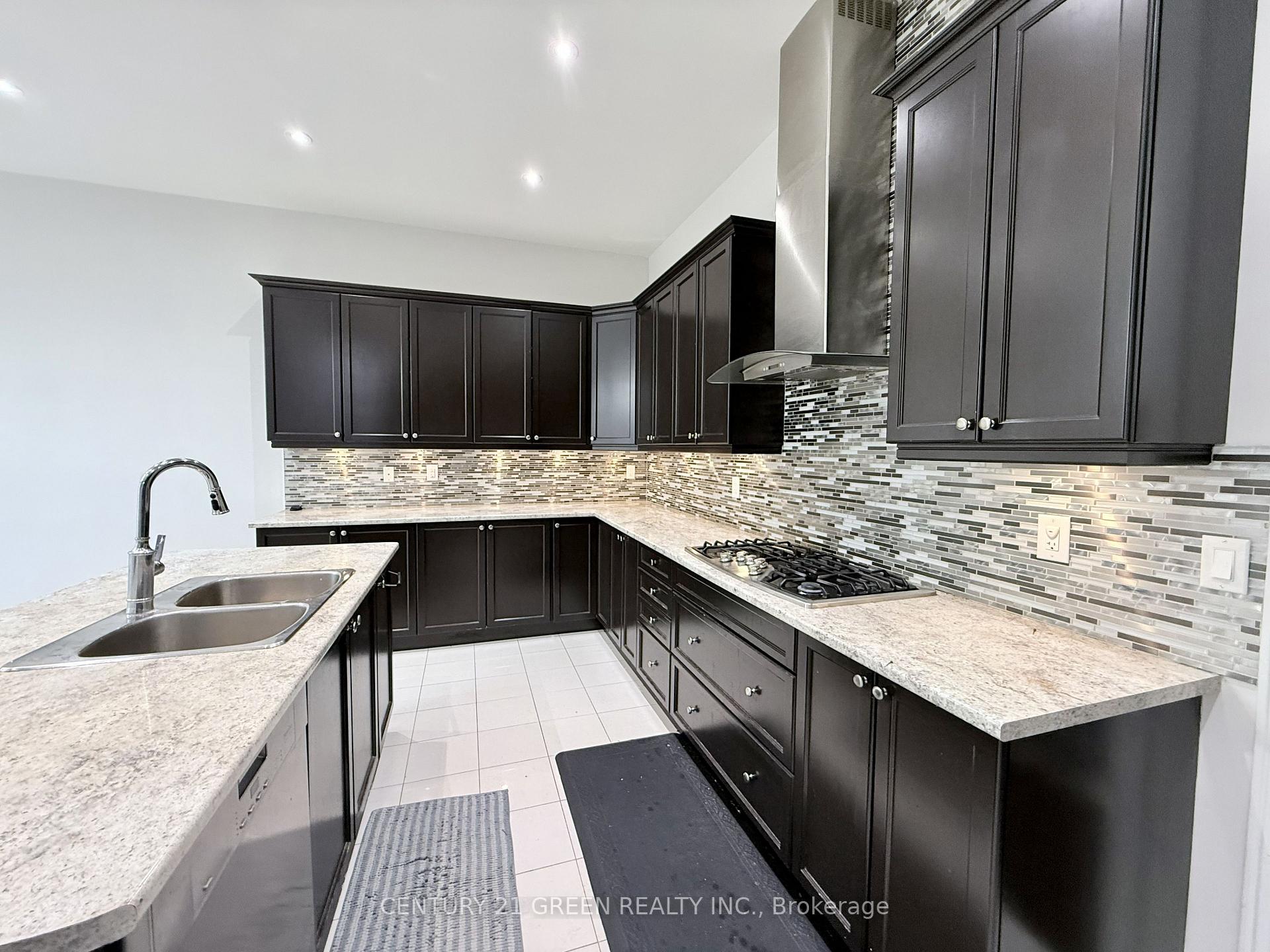 Photo 16 of Unit Upper, 43 Black Diamond Crescent, Brampton, Credit Valley — HOMEH