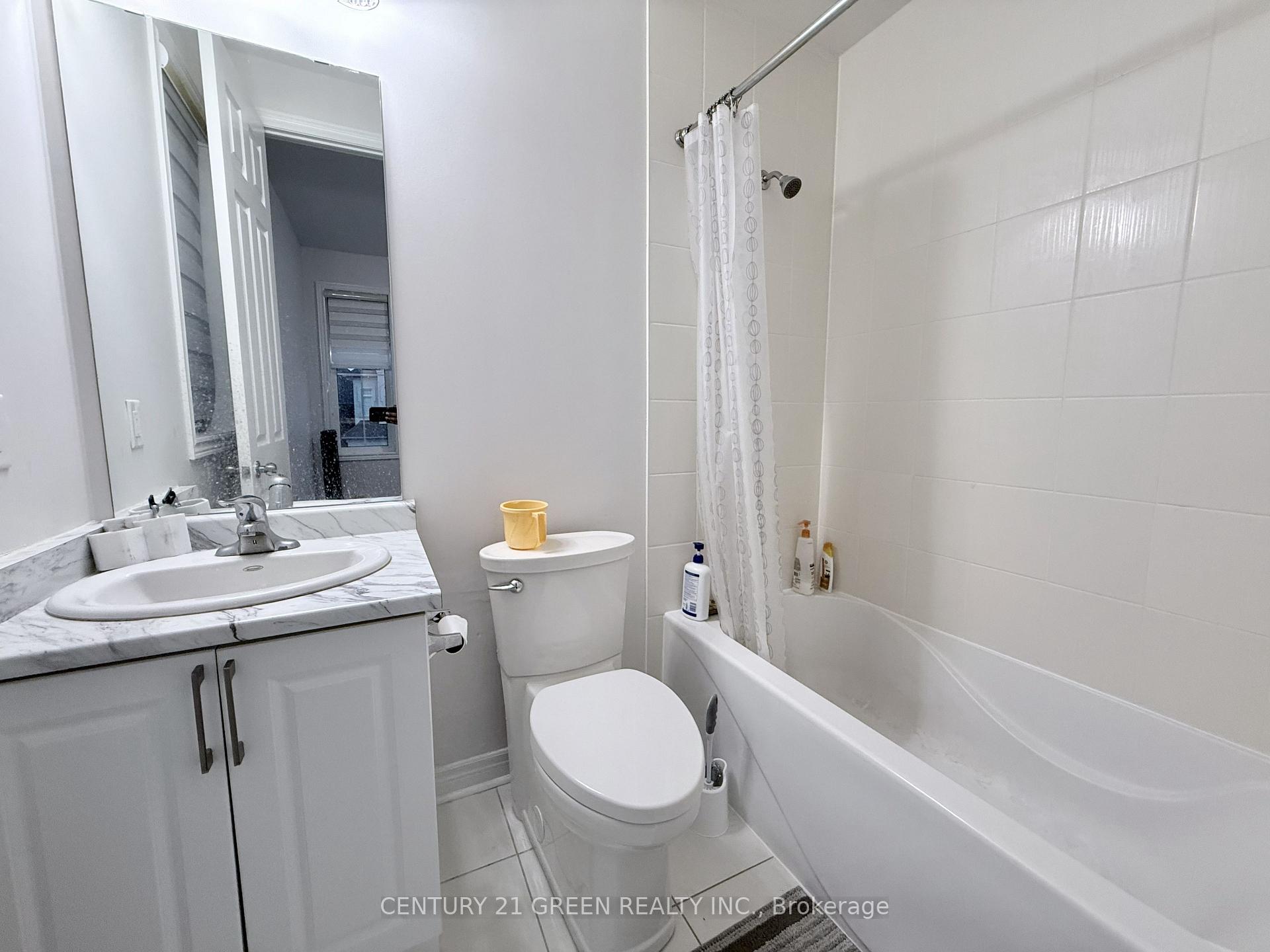 Photo 33 of Unit Upper, 43 Black Diamond Crescent, Brampton, Credit Valley — HOMEH