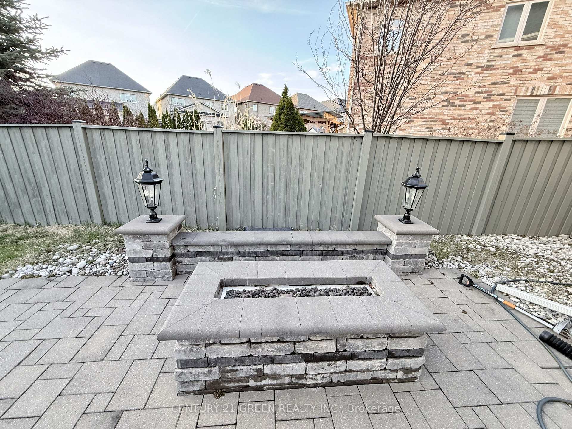 Photo 37 of Unit Upper, 43 Black Diamond Crescent, Brampton, Credit Valley — HOMEH
