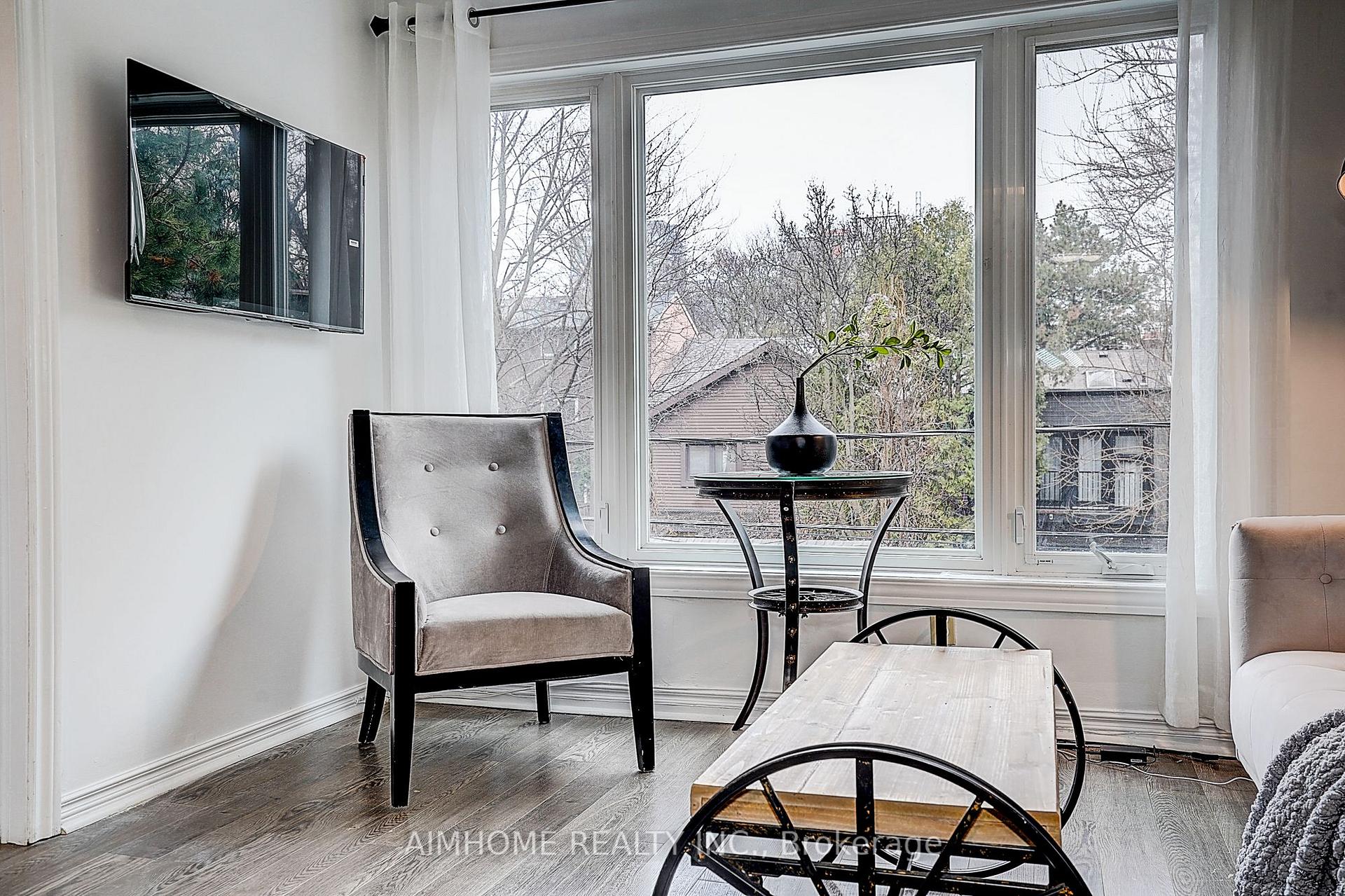 Photo 8 of Unit Unit 2, 212 Milan Street, Toronto, Moss Park — HOMEH
