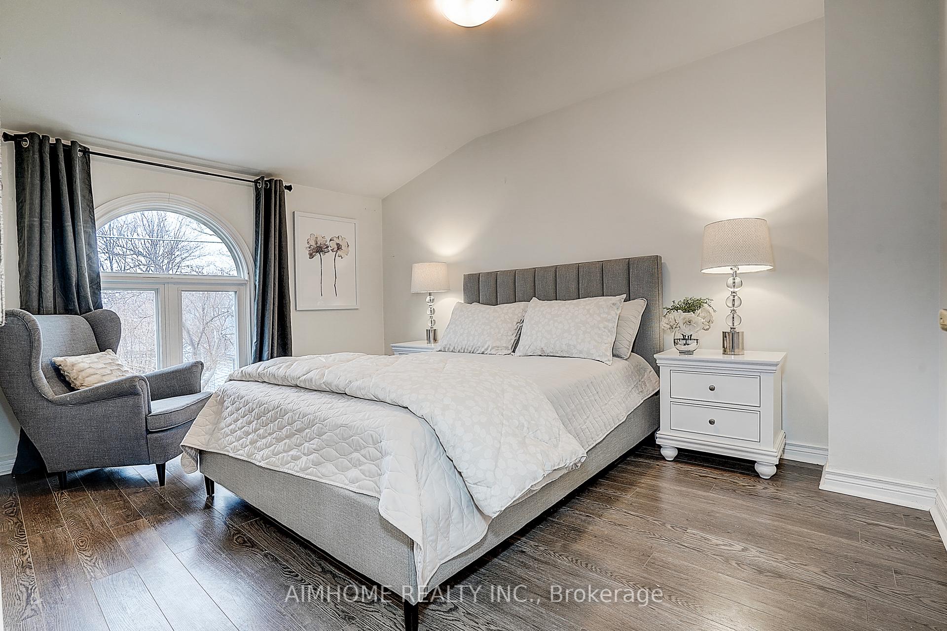 Photo 13 of Unit Unit 2, 212 Milan Street, Toronto, Moss Park — HOMEH