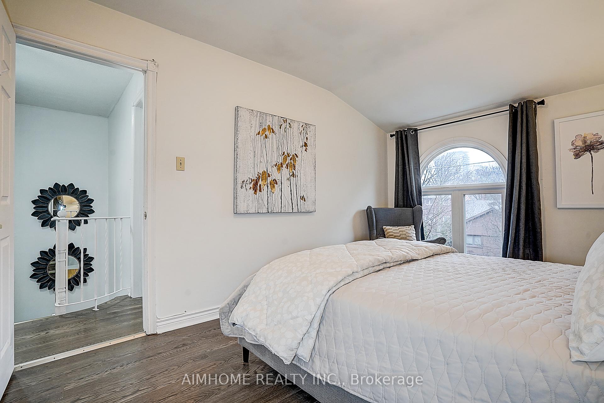 Photo 15 of Unit Unit 2, 212 Milan Street, Toronto, Moss Park — HOMEH