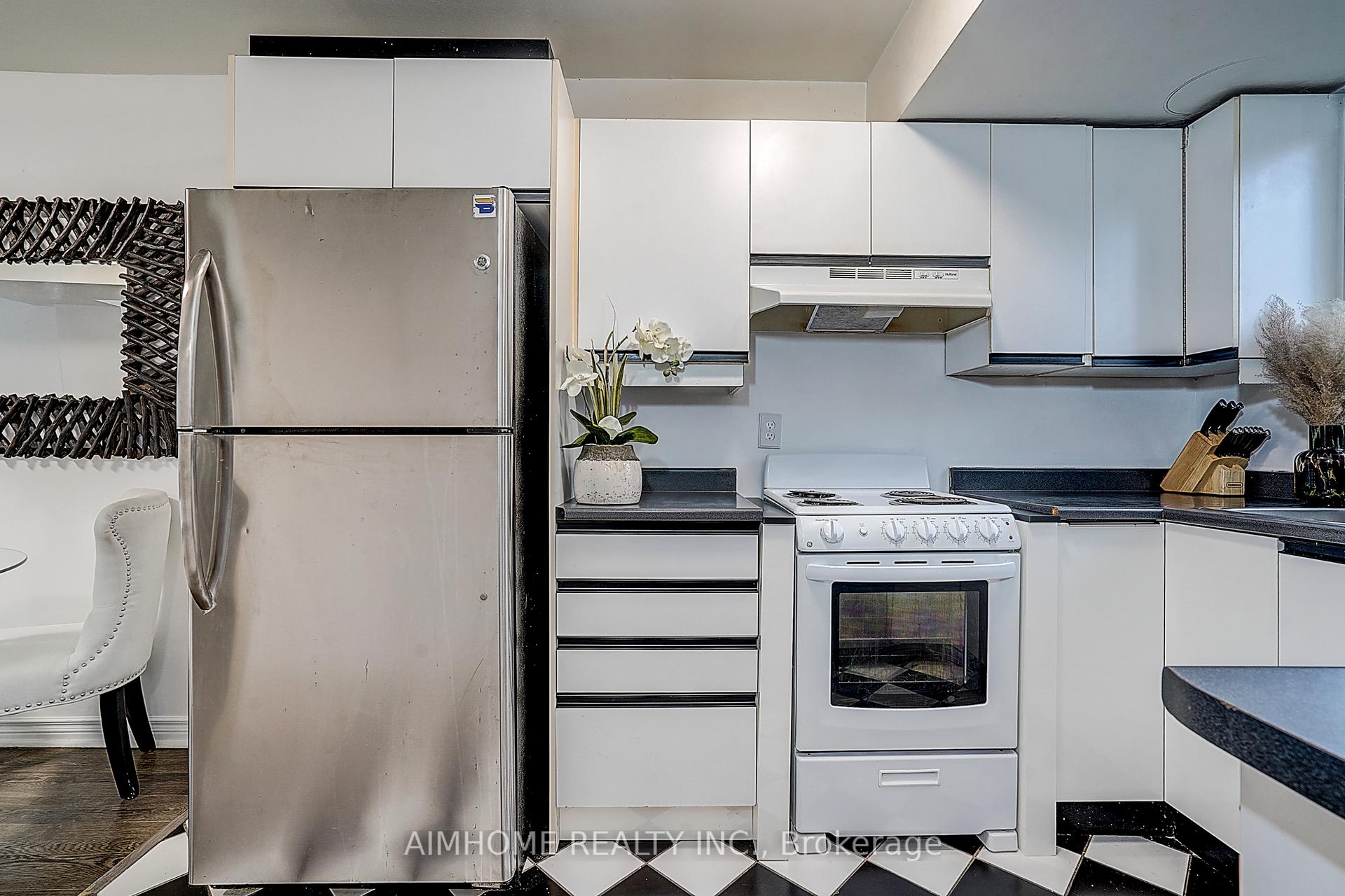 Photo 31 of Unit Unit 2, 212 Milan Street, Toronto, Moss Park — HOMEH