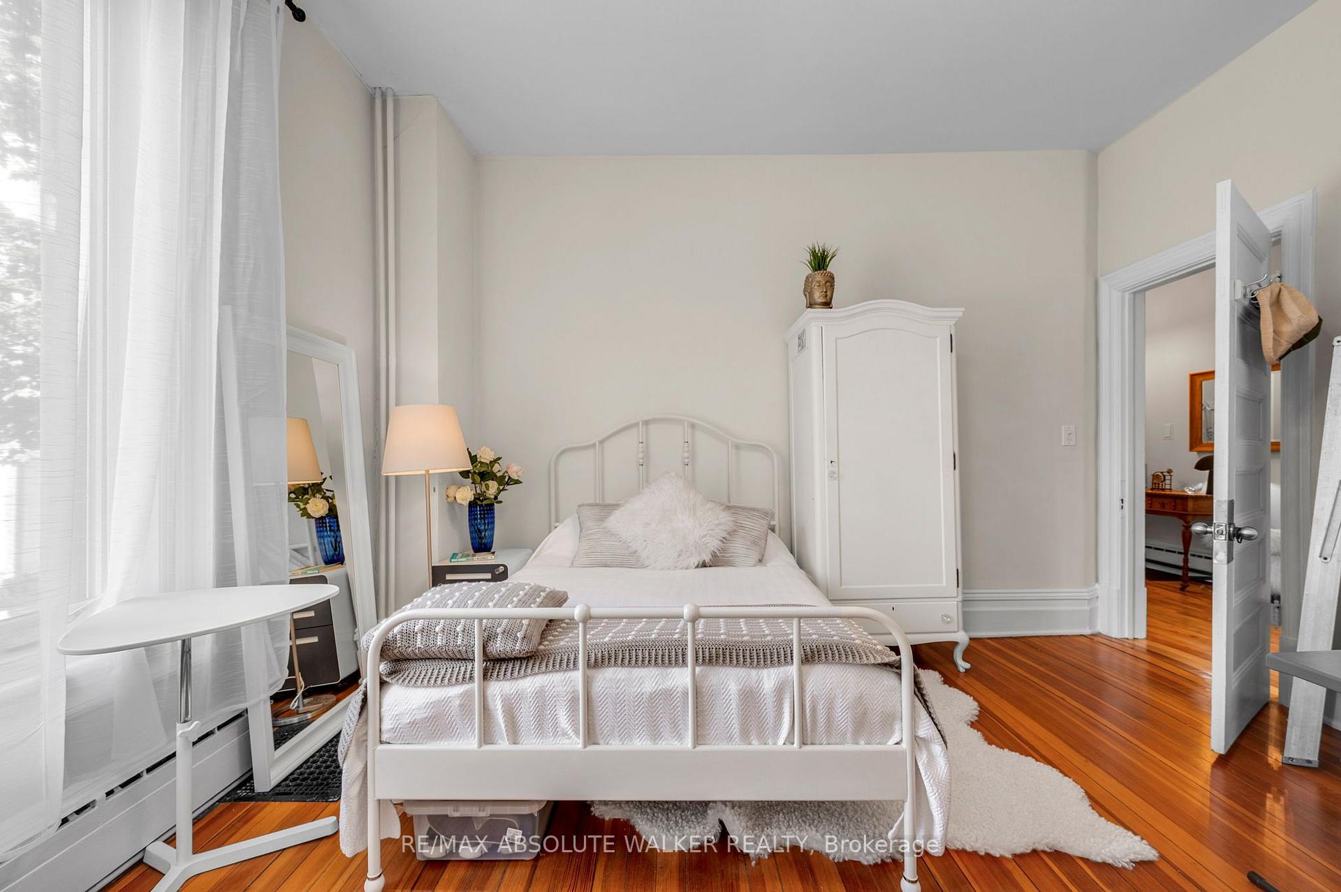 Photo 3 of 120 Strathcona Avenue, Ottawa, Glebe — HOMEH