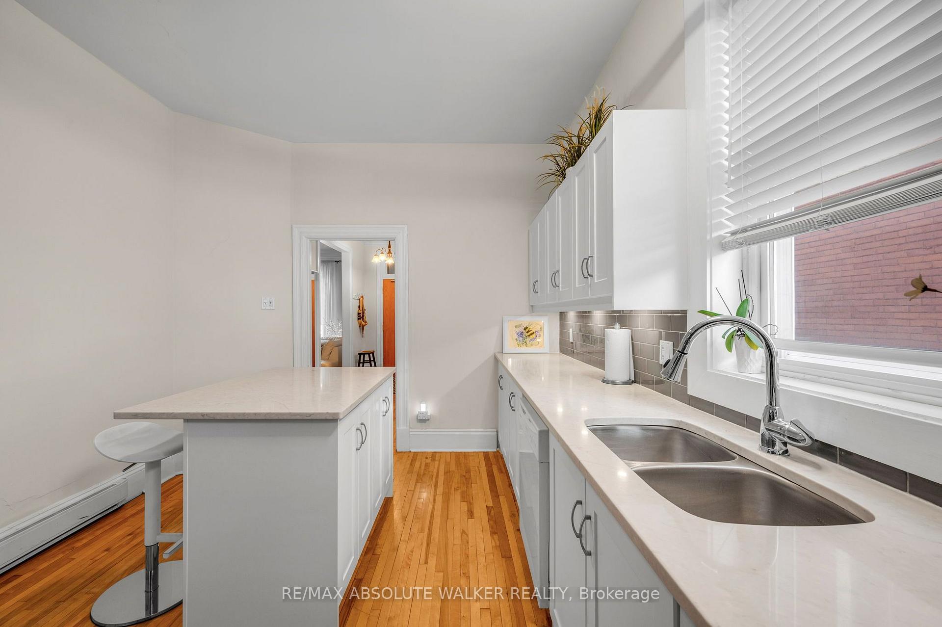 Photo 4 of 120 Strathcona Avenue, Ottawa, Glebe — HOMEH