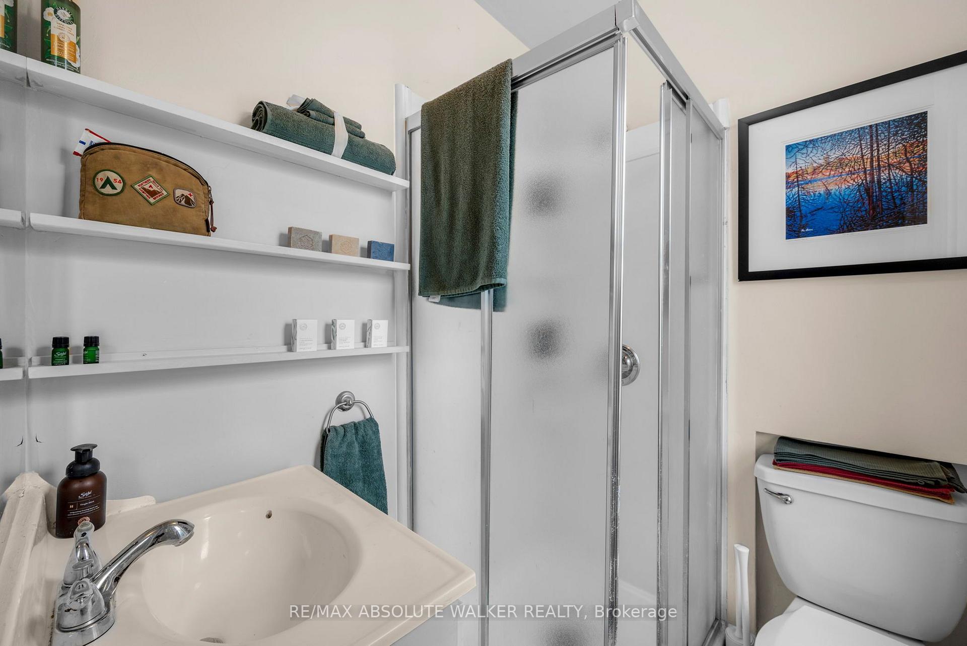 Photo 15 of 120 Strathcona Avenue, Ottawa, Glebe — HOMEH