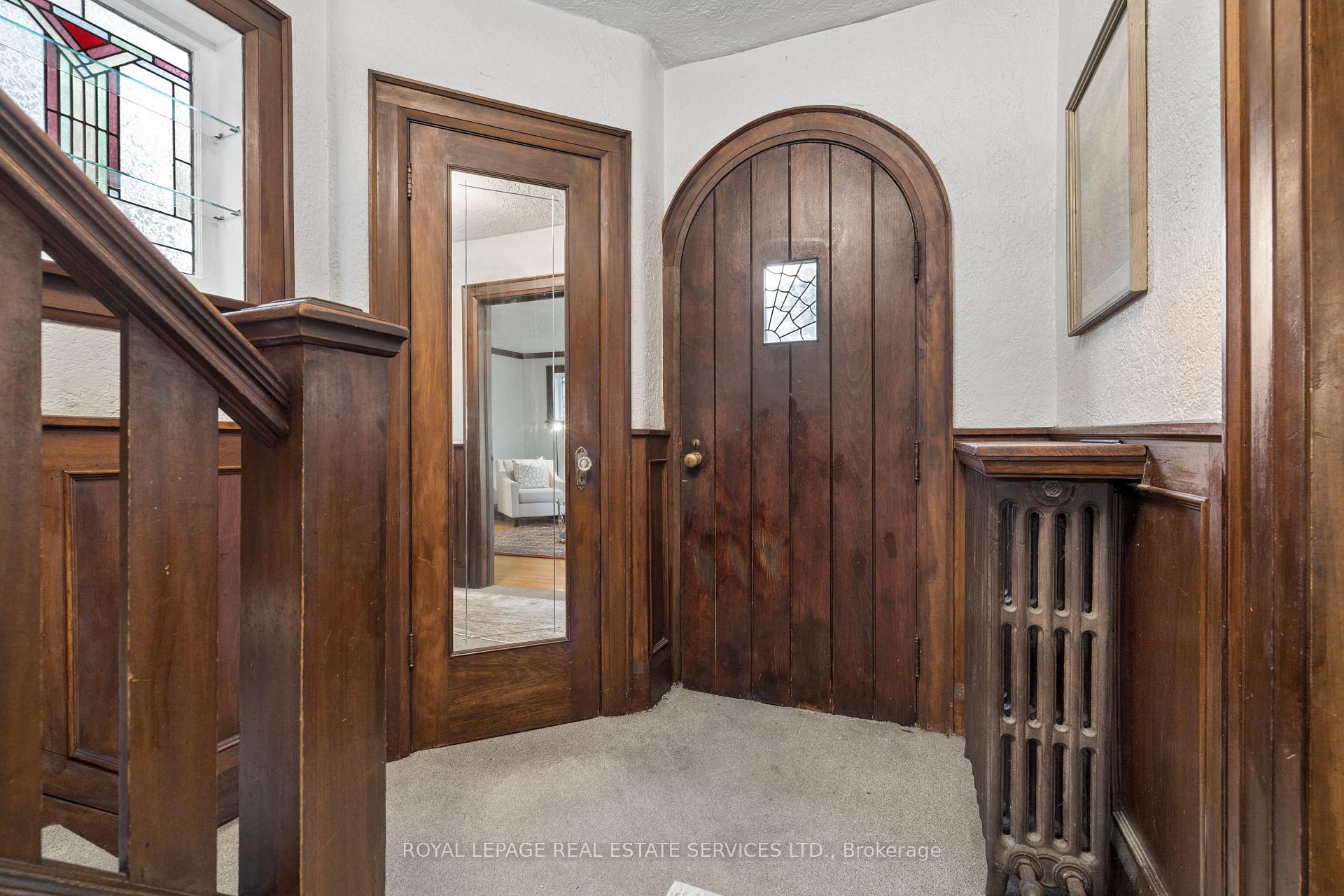 Photo 2 of 87 Riverview Gardens, Toronto, Lambton Baby Point — HOMEH