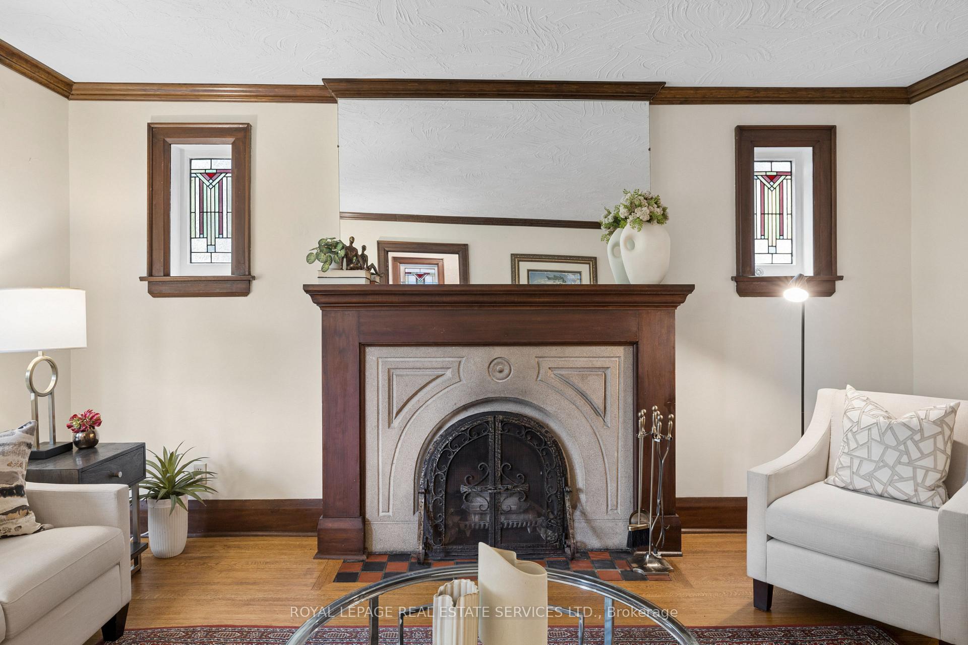 Photo 5 of 87 Riverview Gardens, Toronto, Lambton Baby Point — HOMEH