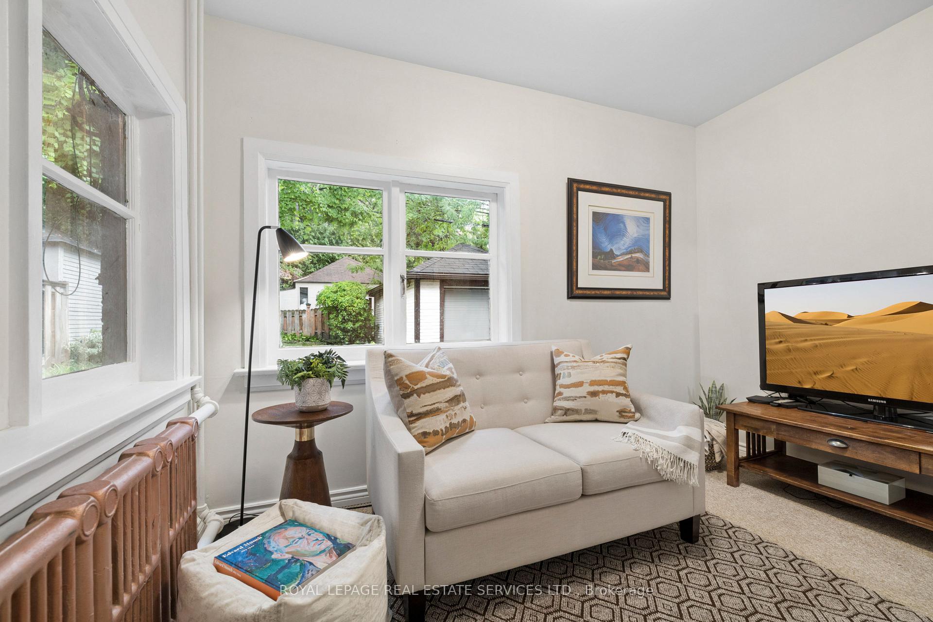 Photo 8 of 87 Riverview Gardens, Toronto, Lambton Baby Point — HOMEH