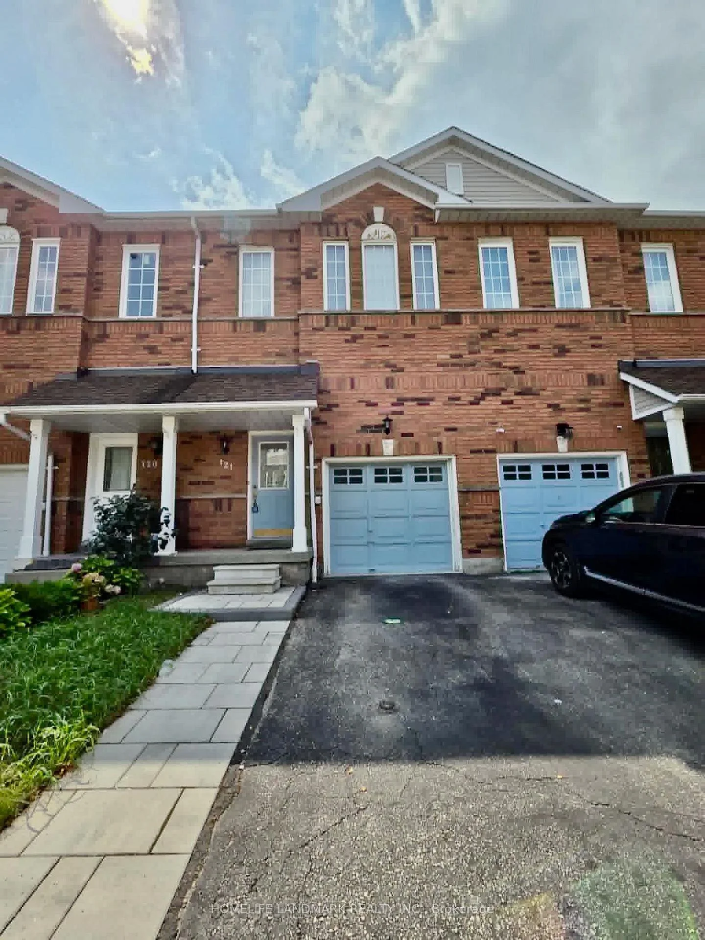 Front of Unit 121, 1480 Britannia Road W