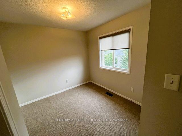 Photo 19 of 872 Oaktree Crescent, Newmarket, Summerhill Estates — HOMEH