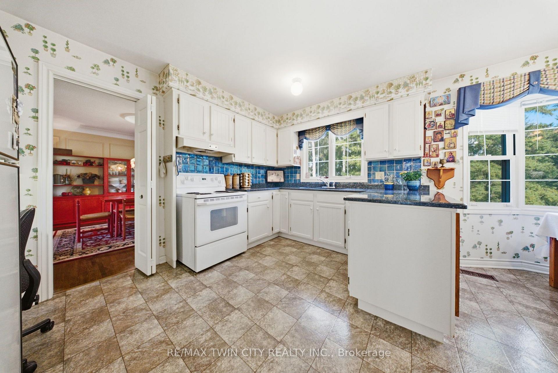 Photo 13 of 12 Highland Drive, Brant, Brantford Twp — HOMEH