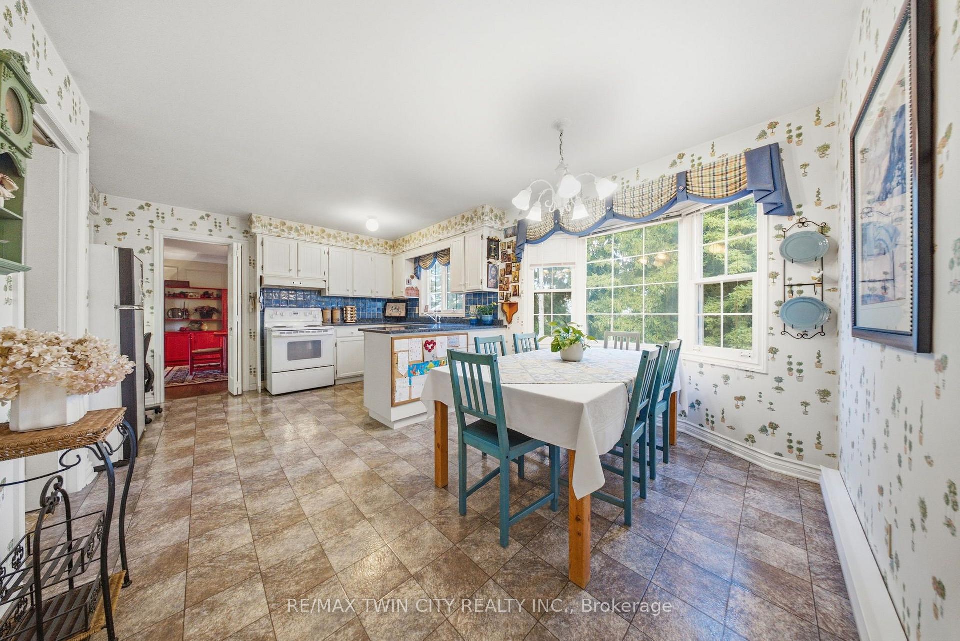 Photo 14 of 12 Highland Drive, Brant, Brantford Twp — HOMEH