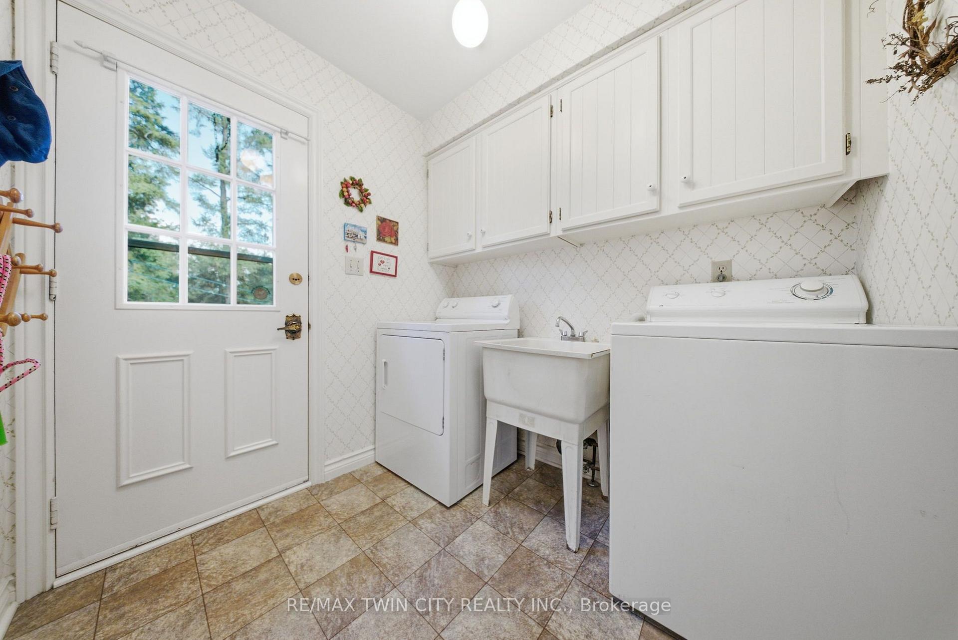 Photo 19 of 12 Highland Drive, Brant, Brantford Twp — HOMEH
