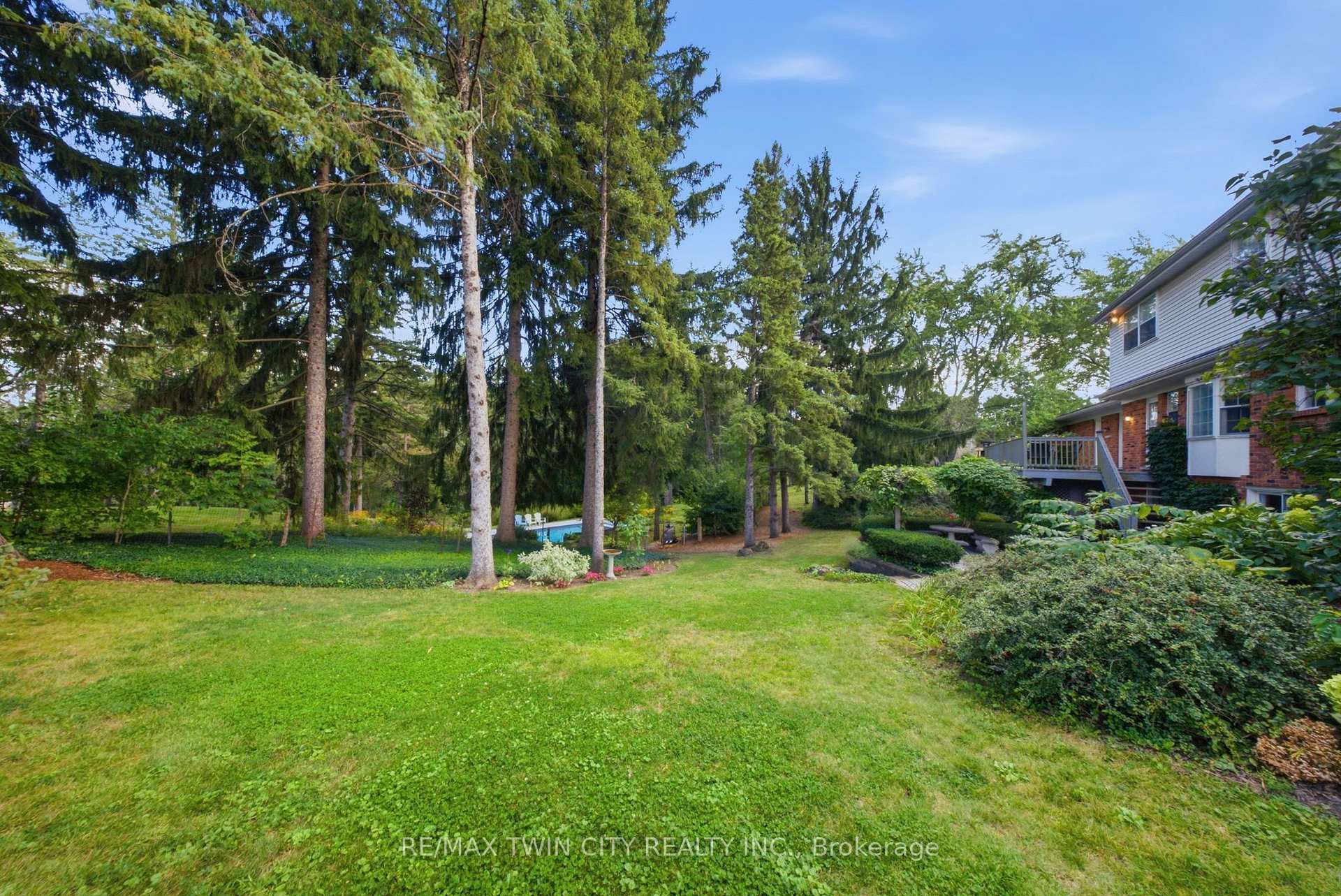 Photo 34 of 12 Highland Drive, Brant, Brantford Twp — HOMEH