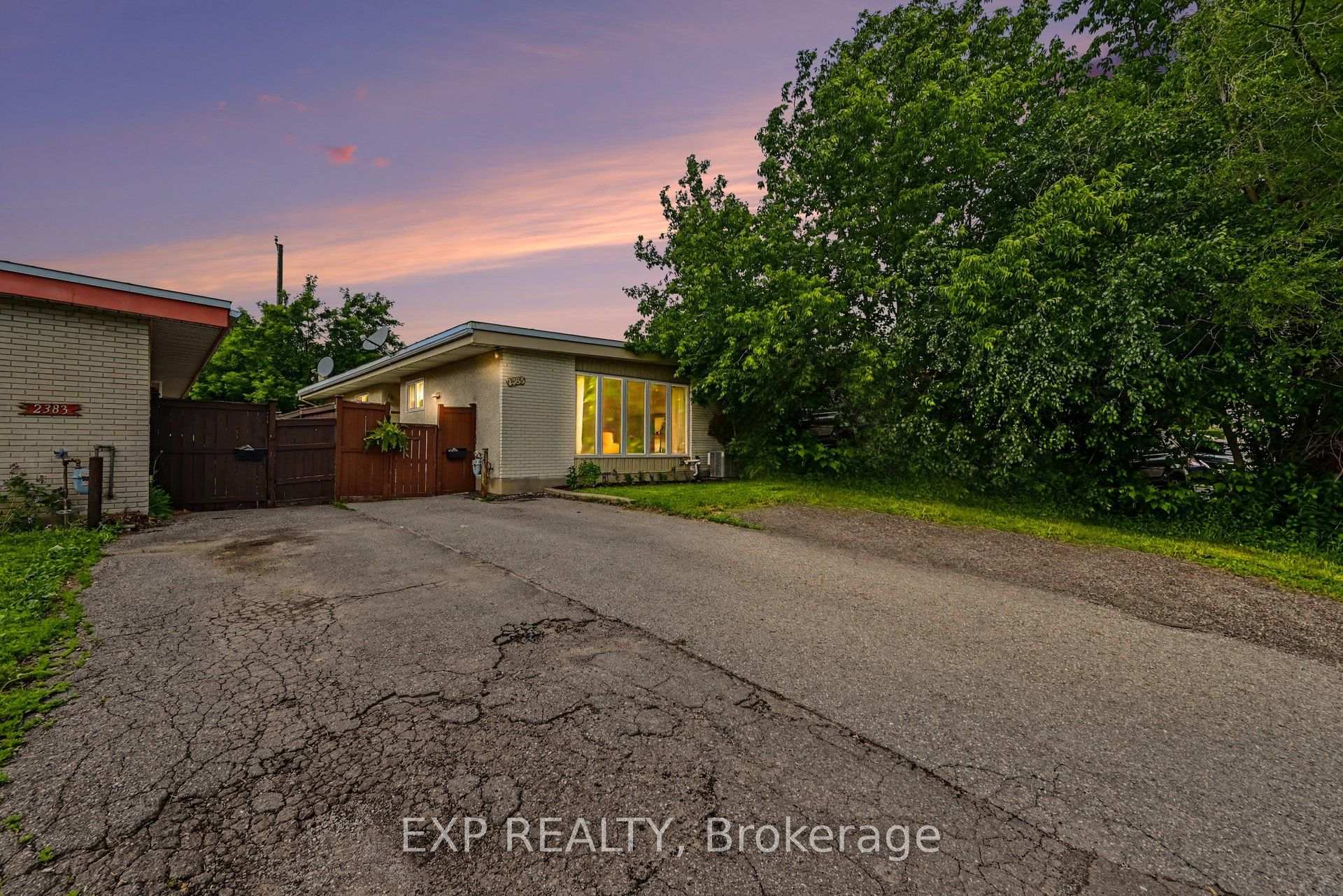 Photo 2 of 2385 Walkley Road, Ottawa, Hawthorne Meadows — HOMEH