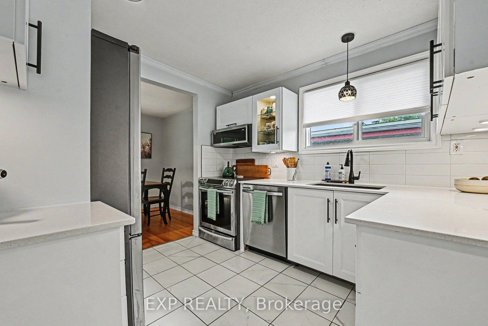 Photo 12 of 2385 Walkley Road, Ottawa, Hawthorne Meadows — HOMEH