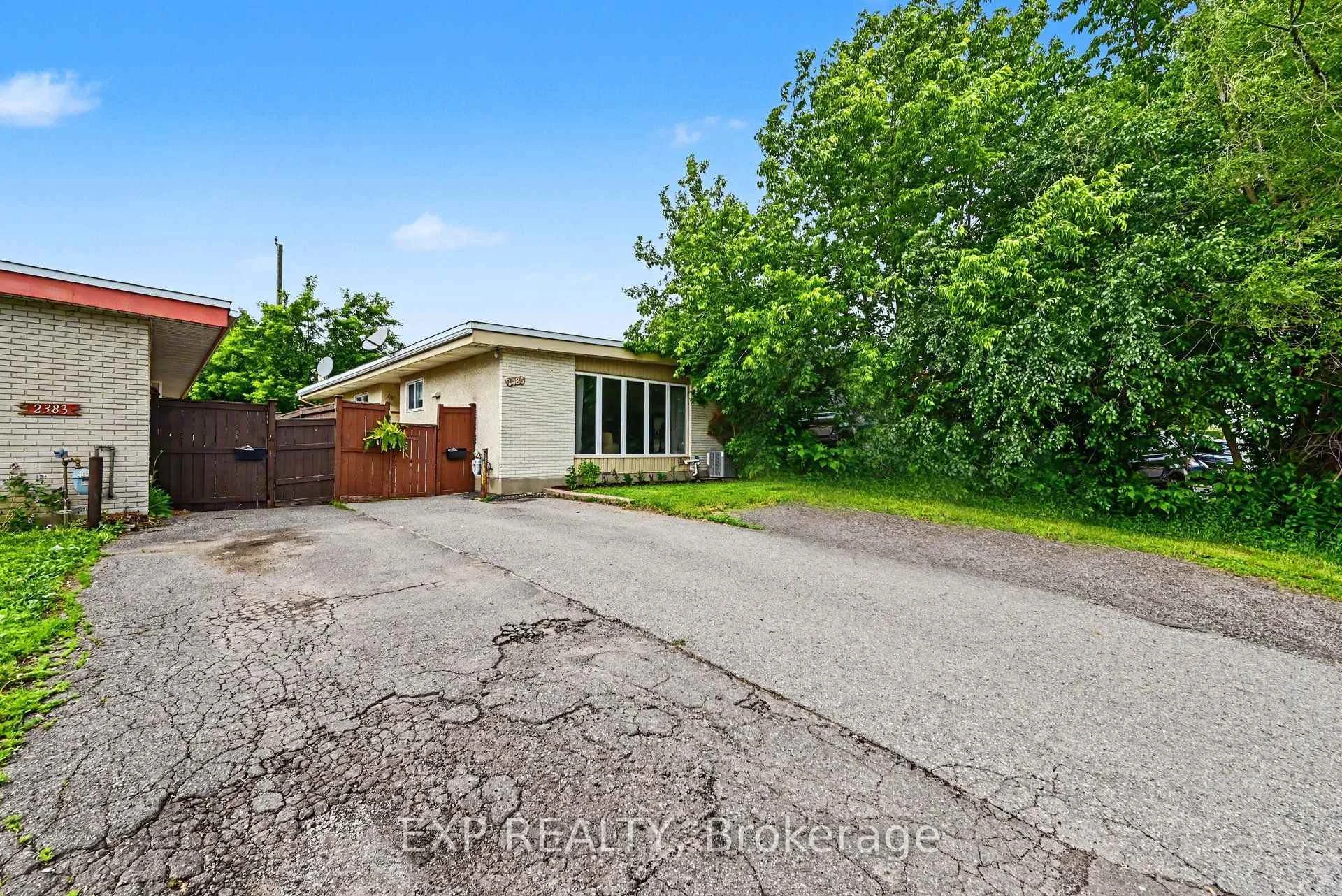 Photo 4 of 2385 Walkley Road, Ottawa, Hawthorne Meadows — HOMEH
