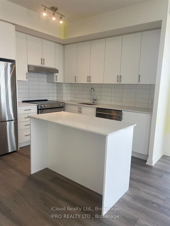 Photo 5 of Unit 327, 9000 Jane Street, Vaughan, Vellore Village — HOMEH