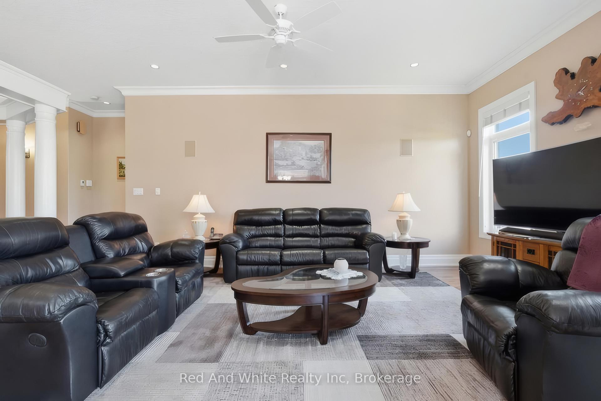 Photo 10 of 119 Gerber Meadows Drive, Wellesley — HOMEH