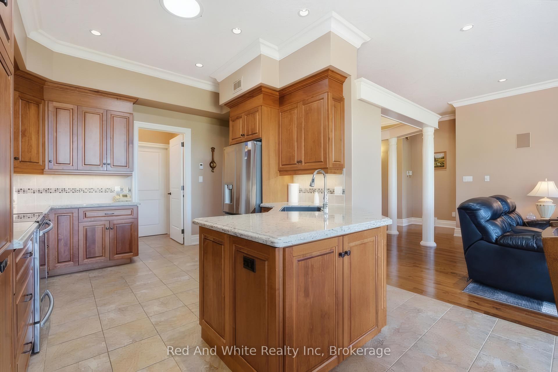 Photo 15 of 119 Gerber Meadows Drive, Wellesley — HOMEH
