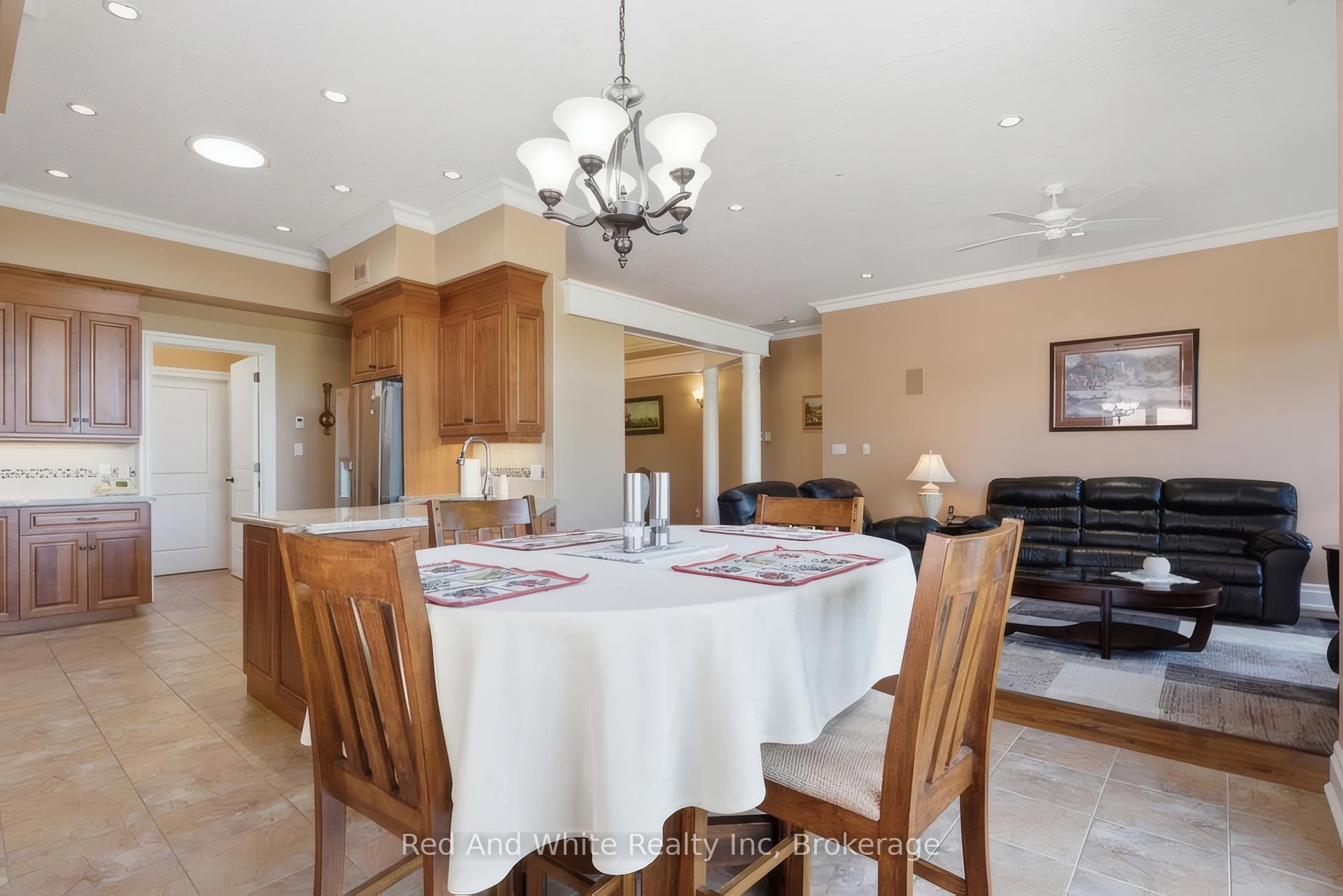 Photo 18 of 119 Gerber Meadows Drive, Wellesley — HOMEH