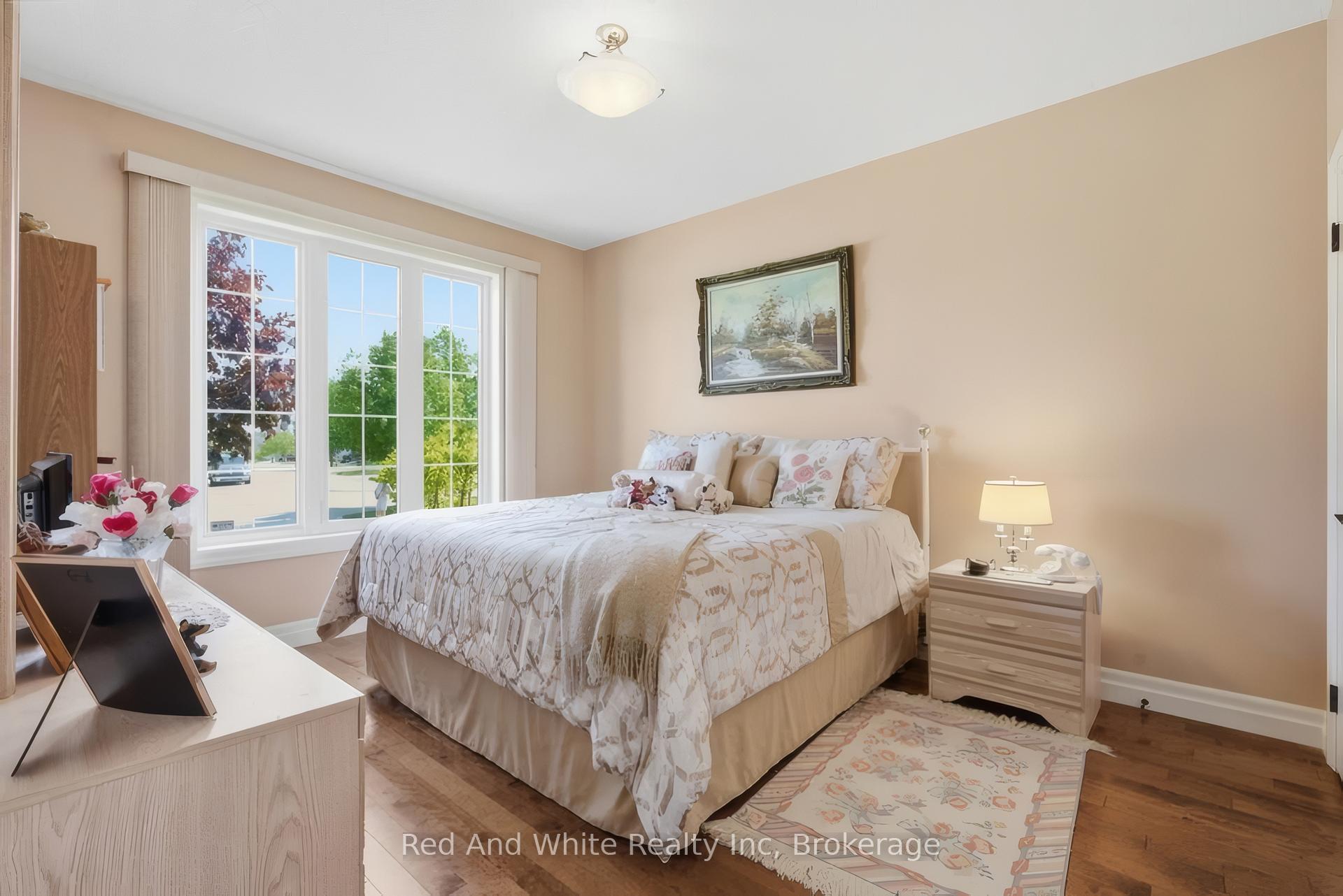 Photo 23 of 119 Gerber Meadows Drive, Wellesley — HOMEH