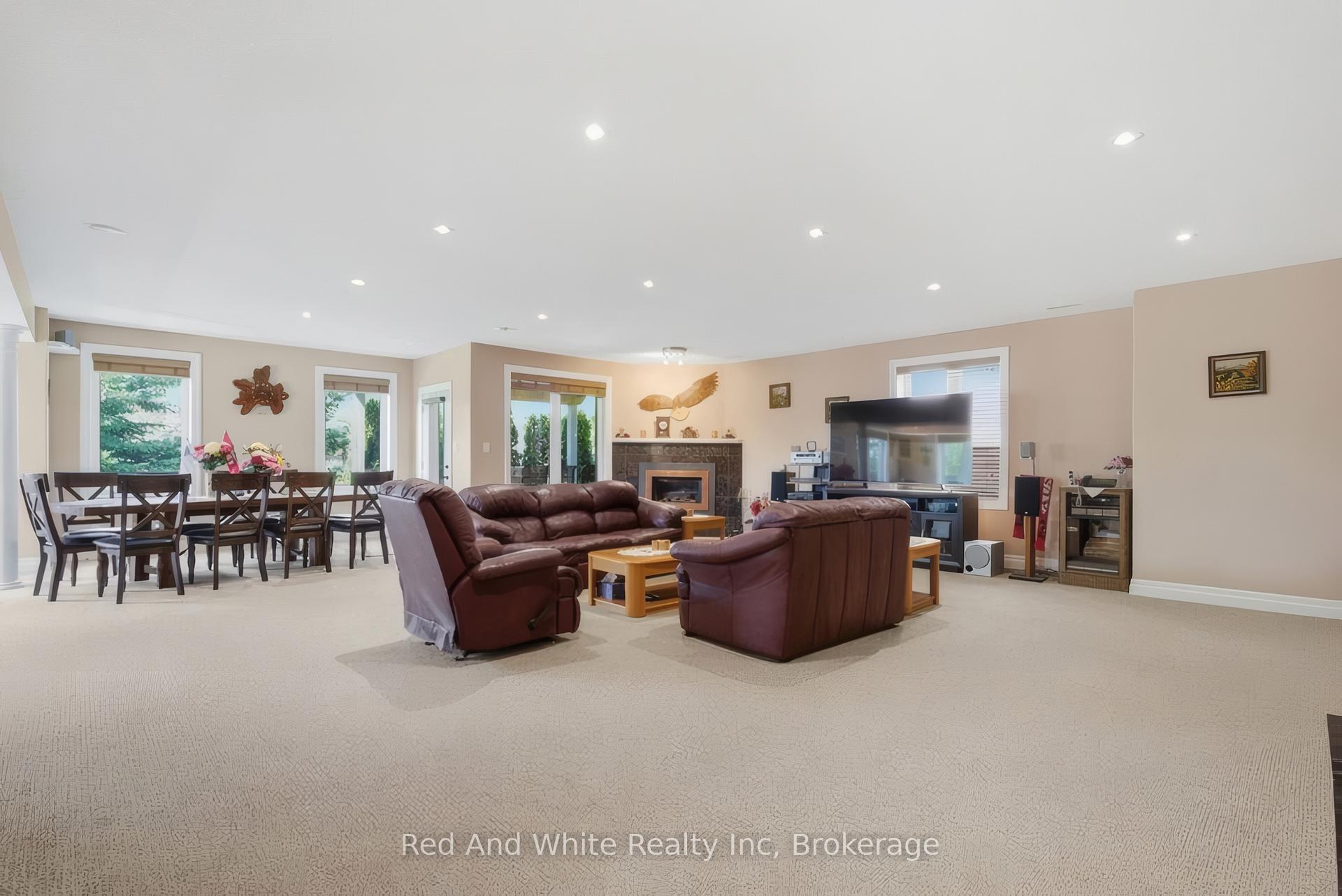 Photo 31 of 119 Gerber Meadows Drive, Wellesley — HOMEH
