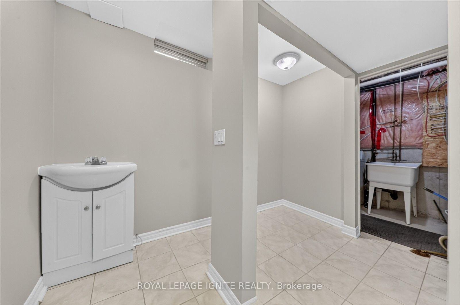 Photo 32 of 135 Conn Smythe Drive, Scarborough, Scarborough Village — HOMEH