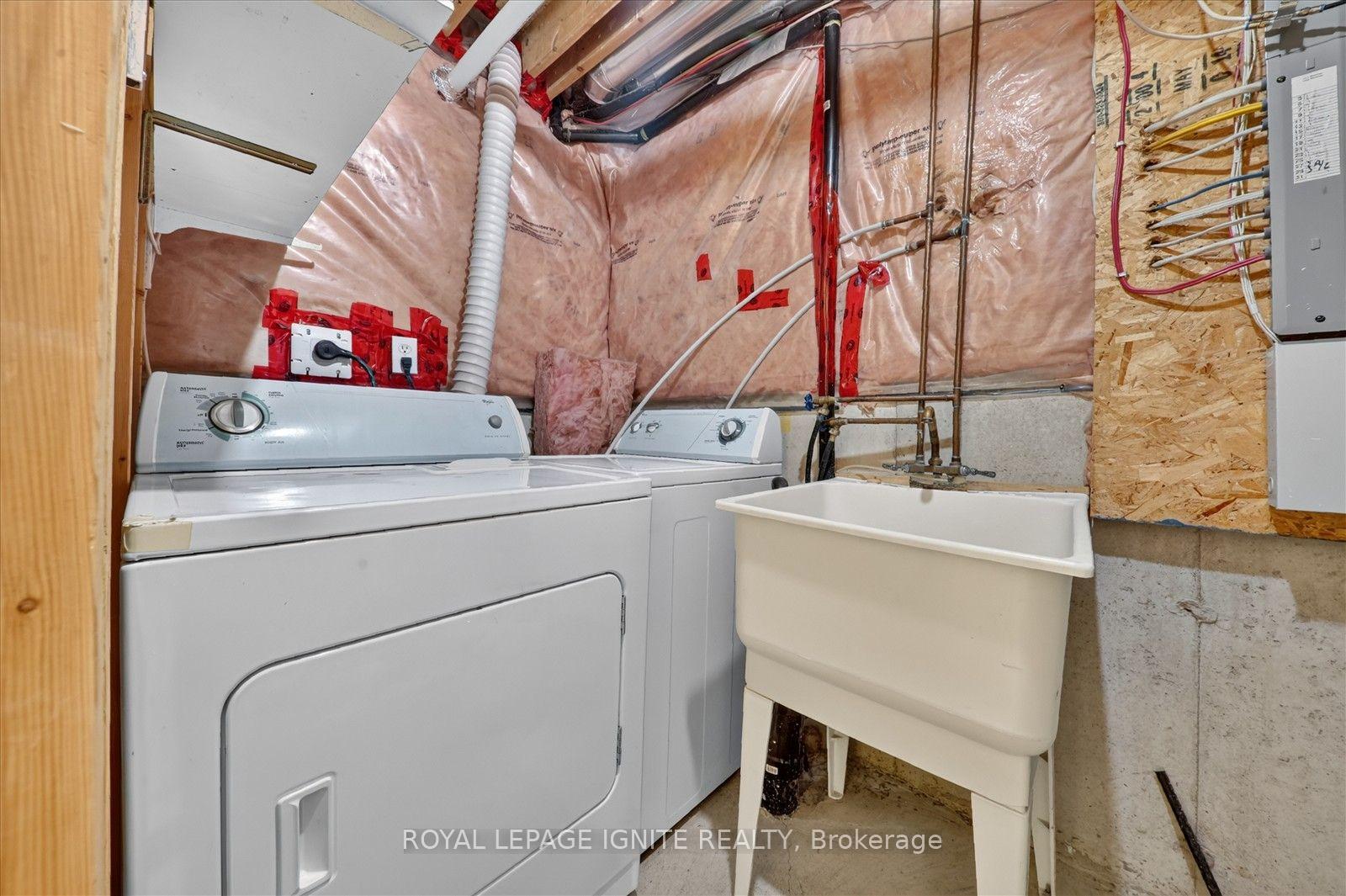 Photo 33 of 135 Conn Smythe Drive, Scarborough, Scarborough Village — HOMEH