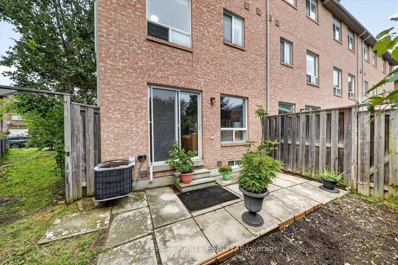 Photo 36 of 135 Conn Smythe Drive, Scarborough, Scarborough Village — HOMEH