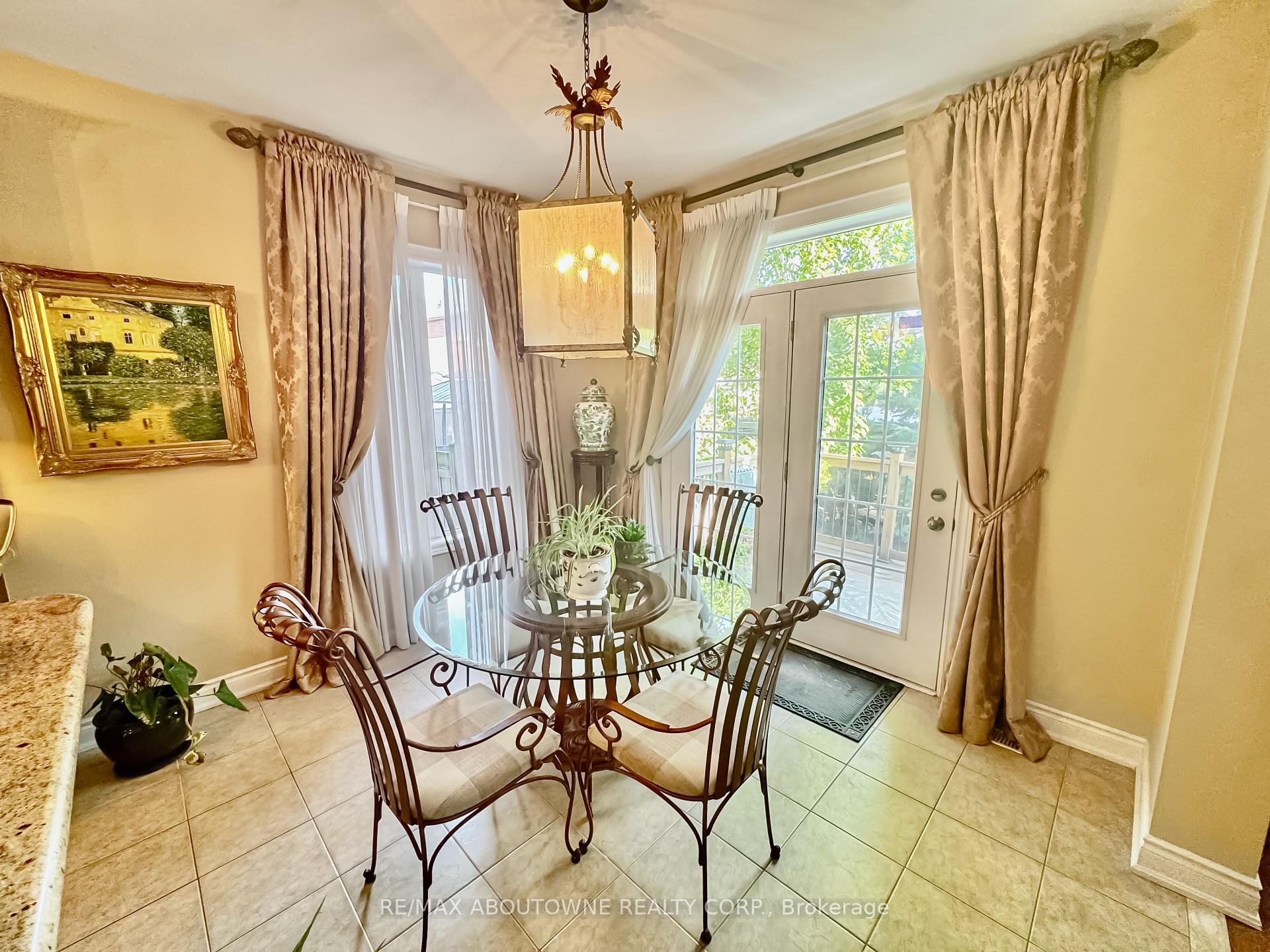 Photo 7 of 434 Nautical Boulevard, Oakville, Bronte — HOMEH