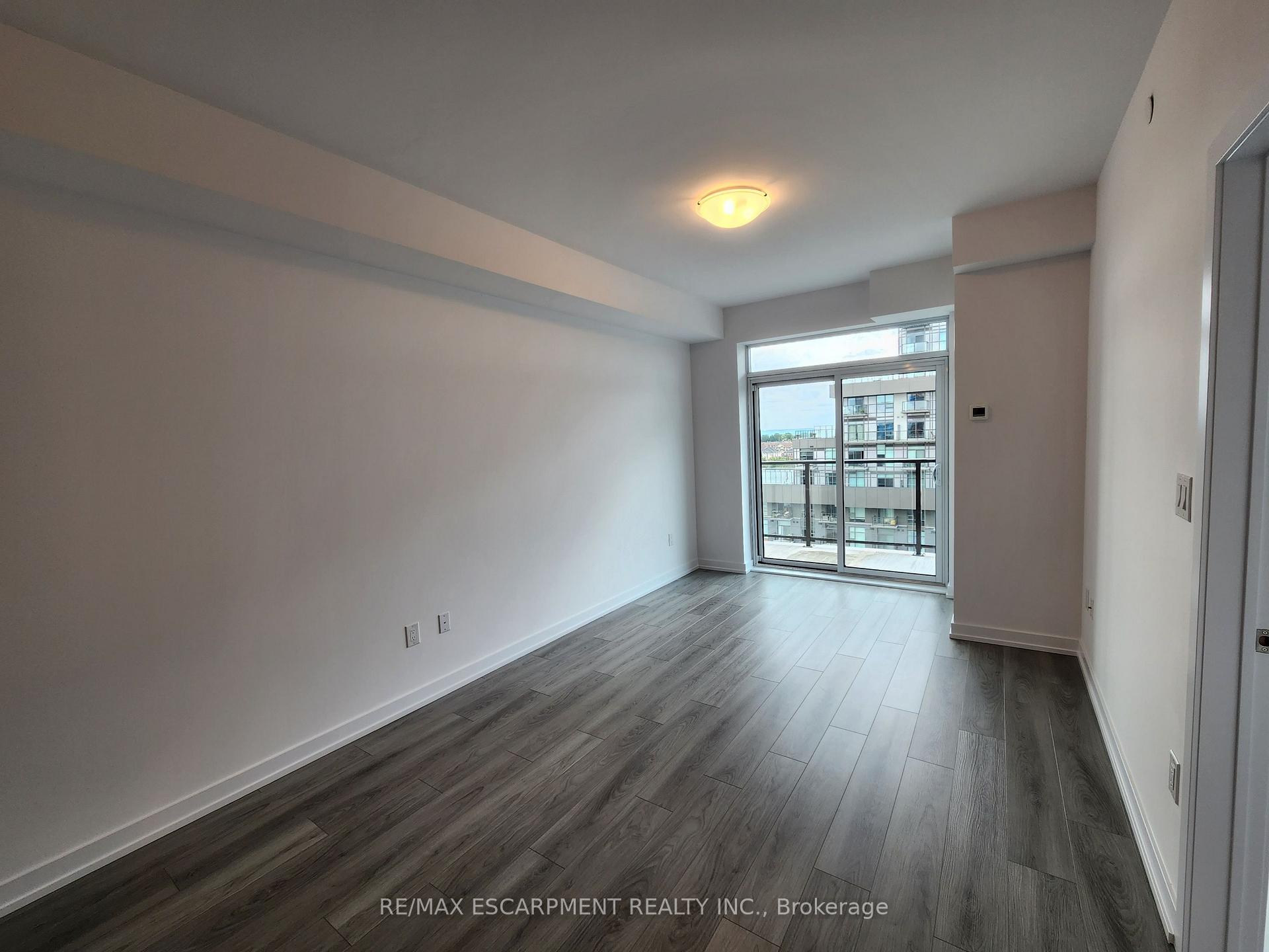 Photo 4 of Unit 714, 460 Dundas Street E, Hamilton, Waterdown — HOMEH