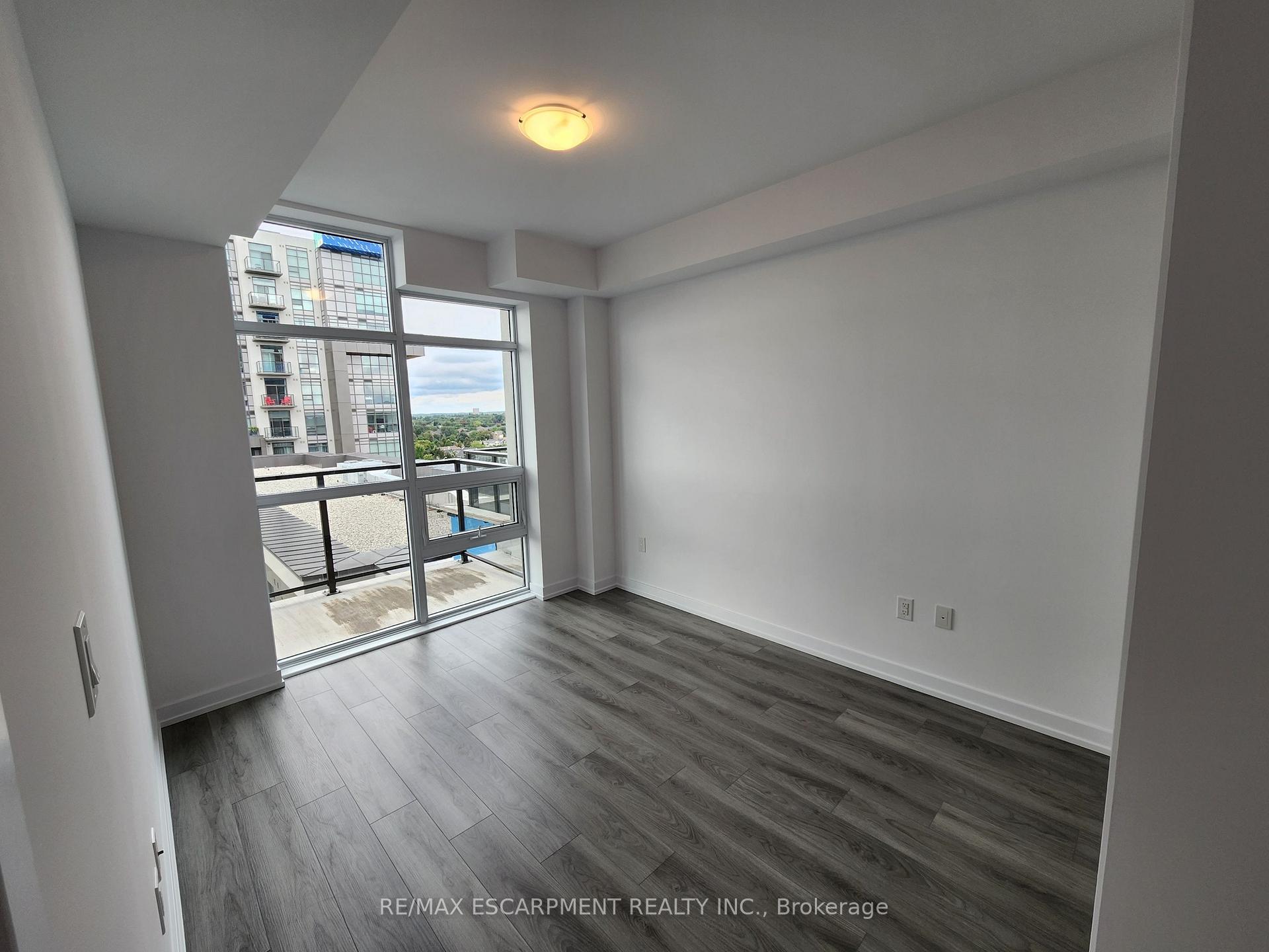 Photo 6 of Unit 714, 460 Dundas Street E, Hamilton, Waterdown — HOMEH