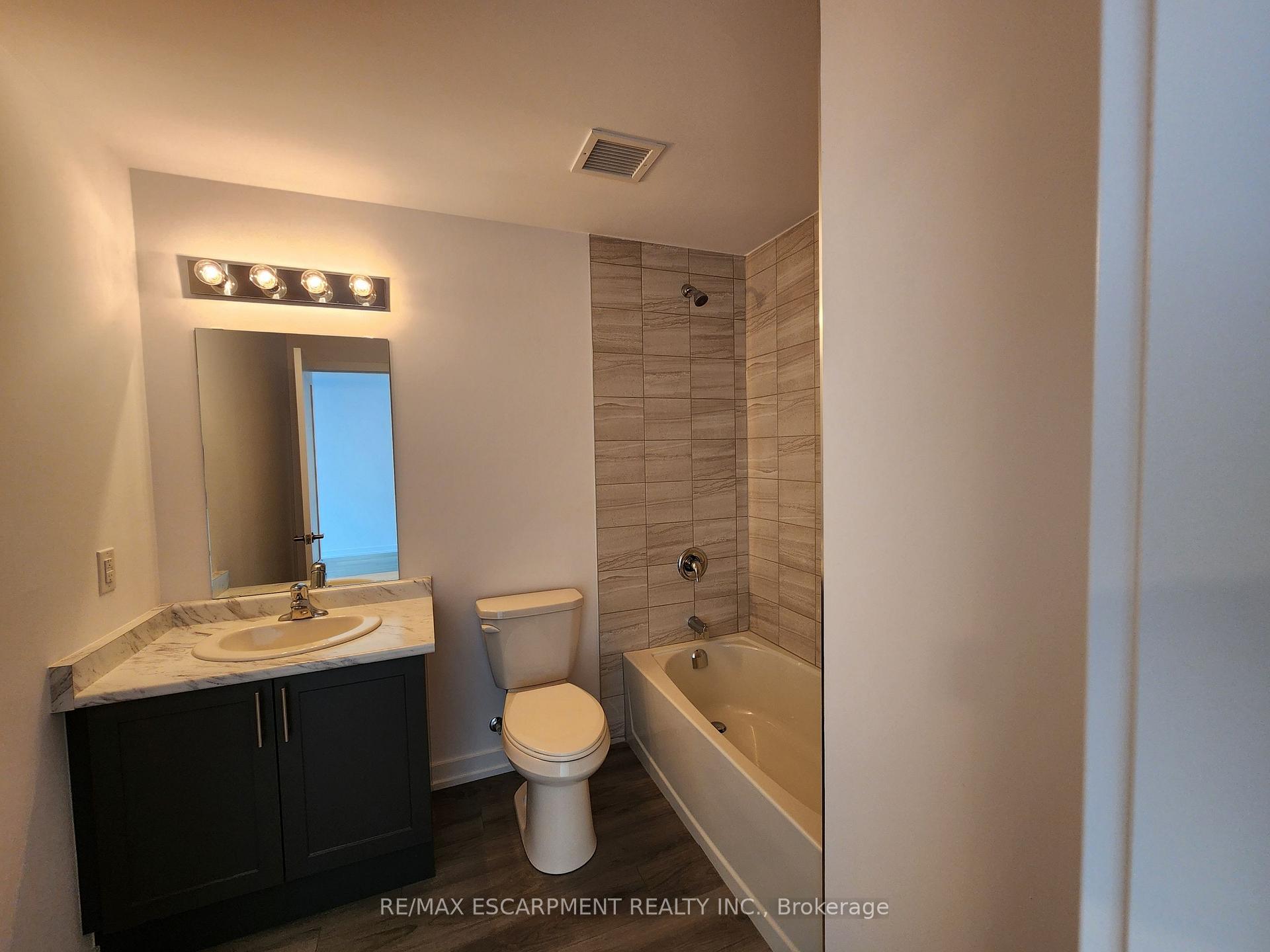 Photo 8 of Unit 714, 460 Dundas Street E, Hamilton, Waterdown — HOMEH