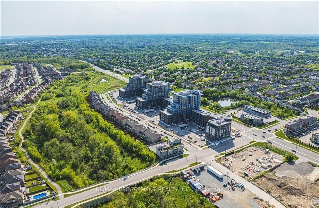 Photo 20 of Unit 714, 460 Dundas Street E, Hamilton, Waterdown — HOMEH