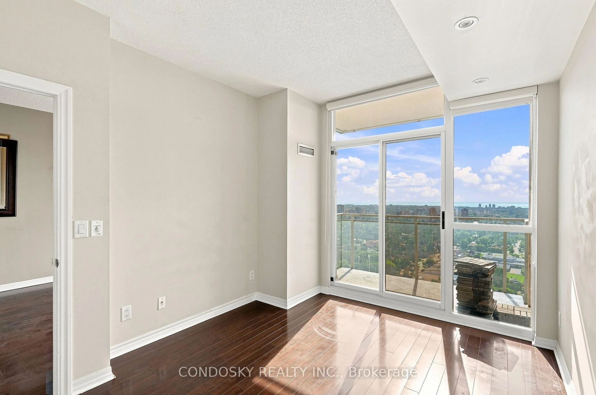 Photo 15 of Unit 2808, 225 Webb Drive, Mississauga, City Centre — HOMEH