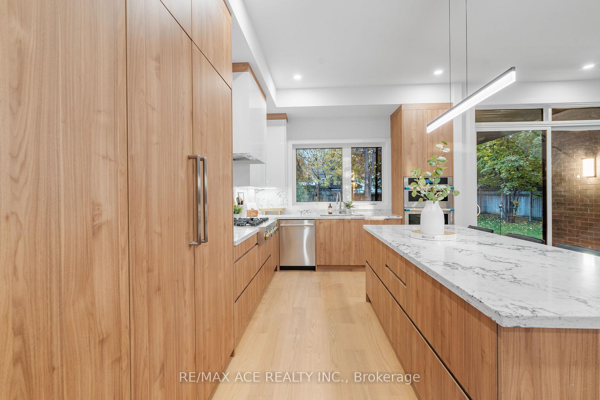 Photo 11 of 175 Harewood Avenue, Scarborough, Cliffcrest — HOMEH