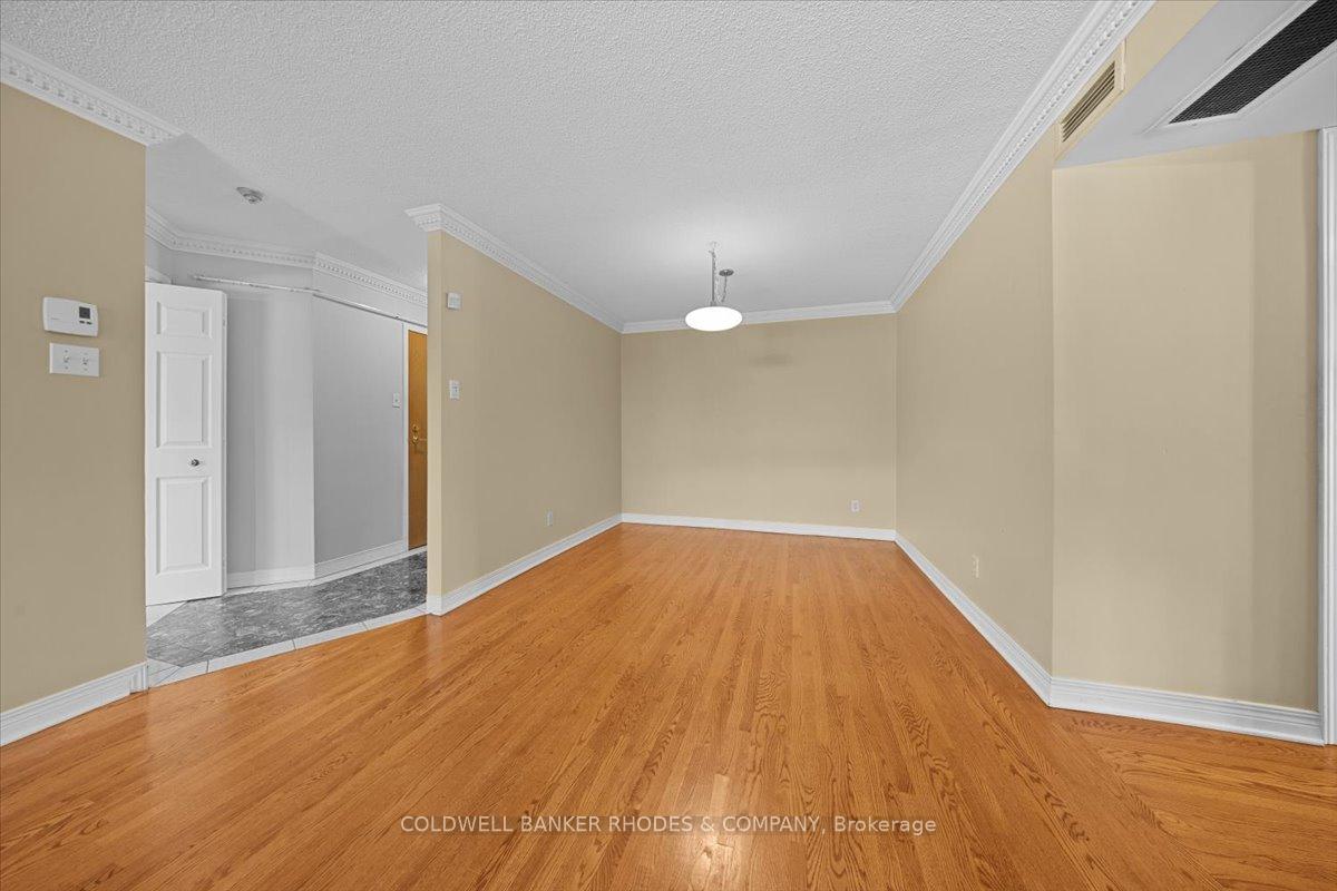 Photo 3 of Unit 205, 939 North River Road, Ottawa, Overbrook — HOMEH