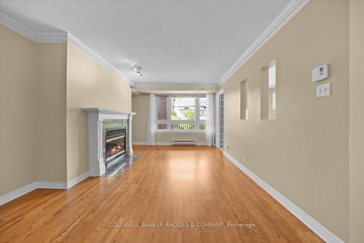 Photo 6 of Unit 205, 939 North River Road, Ottawa, Overbrook — HOMEH