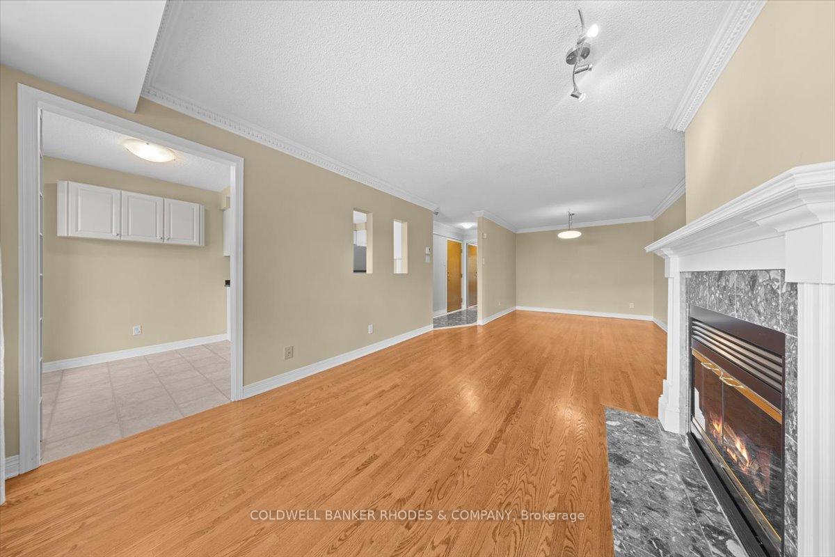 Photo 8 of Unit 205, 939 North River Road, Ottawa, Overbrook — HOMEH