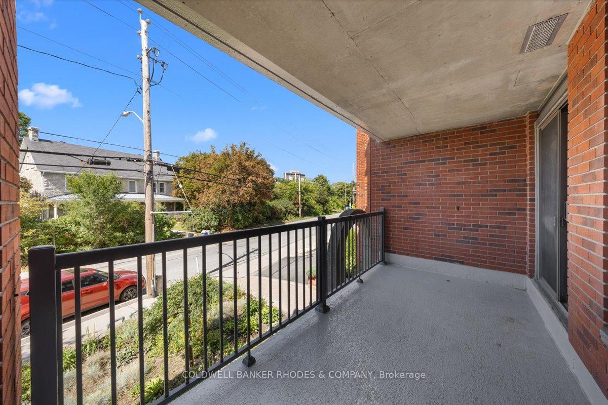 Photo 14 of Unit 205, 939 North River Road, Ottawa, Overbrook — HOMEH